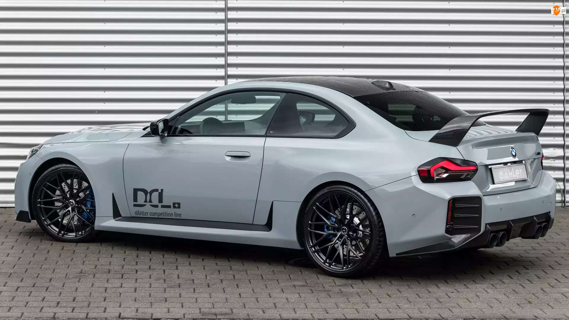 BMW M2, Popielate