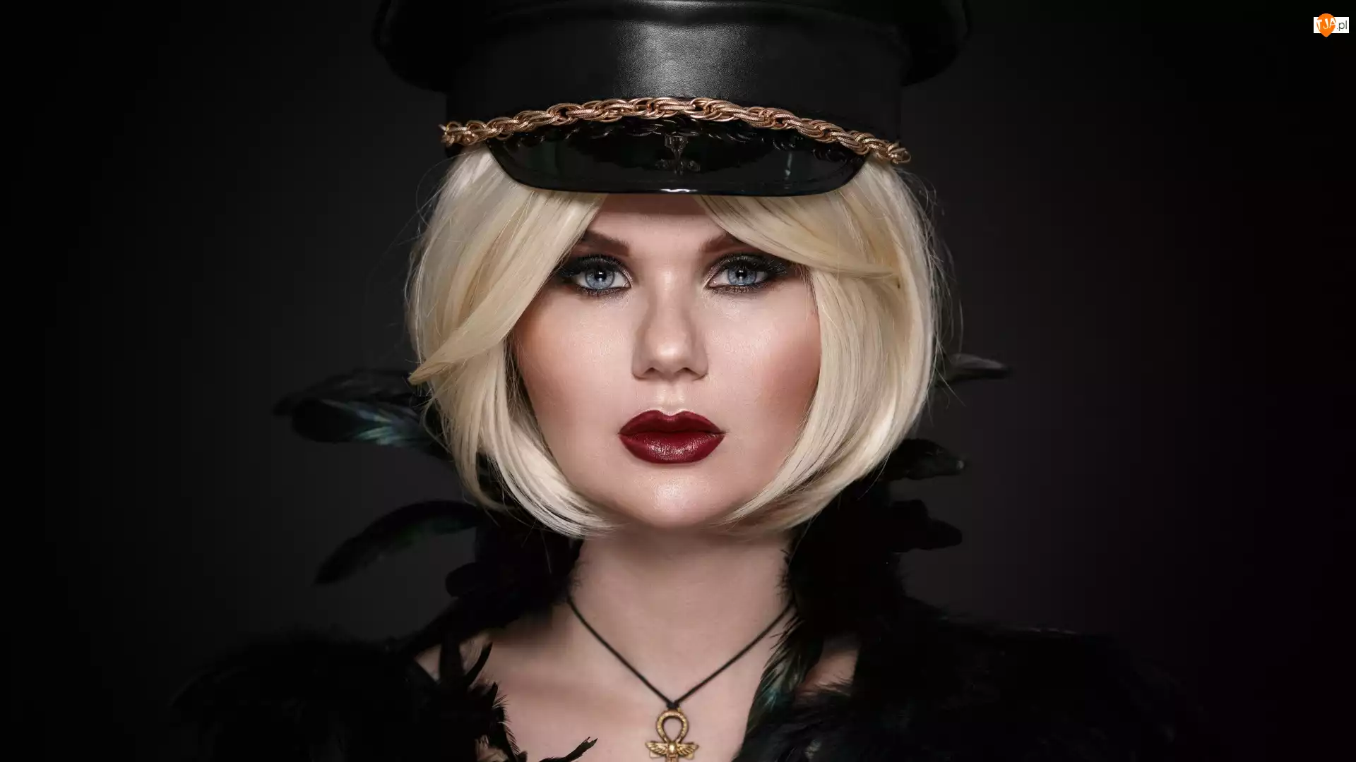 Makijaż, Naszyjnik, Blondynka, Kobieta, Czapka