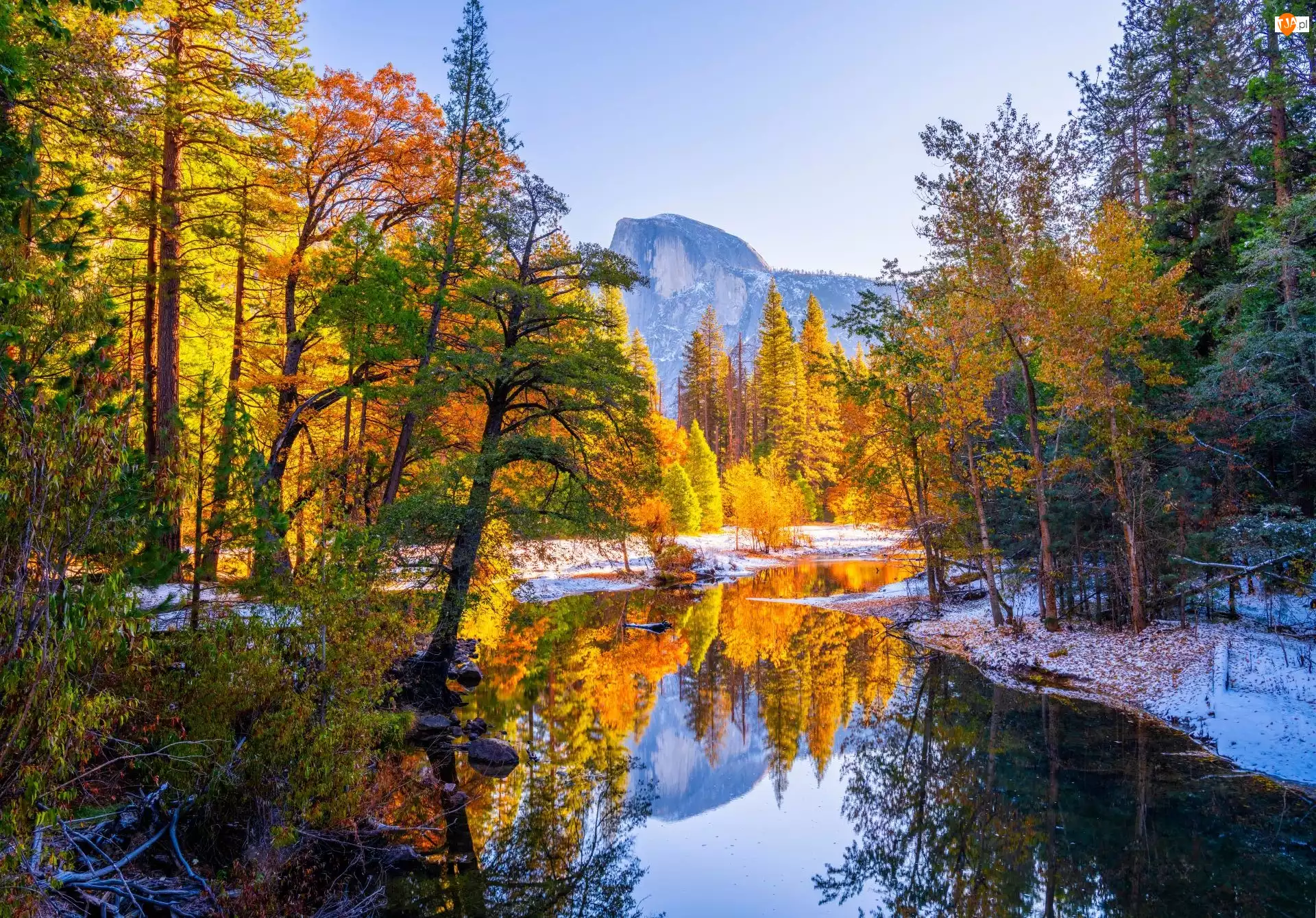 Odbicie, Park Narodowy Yosemite, Las, Jesień, Góry, Rzeka, Stany Zjednoczone, Drzewa