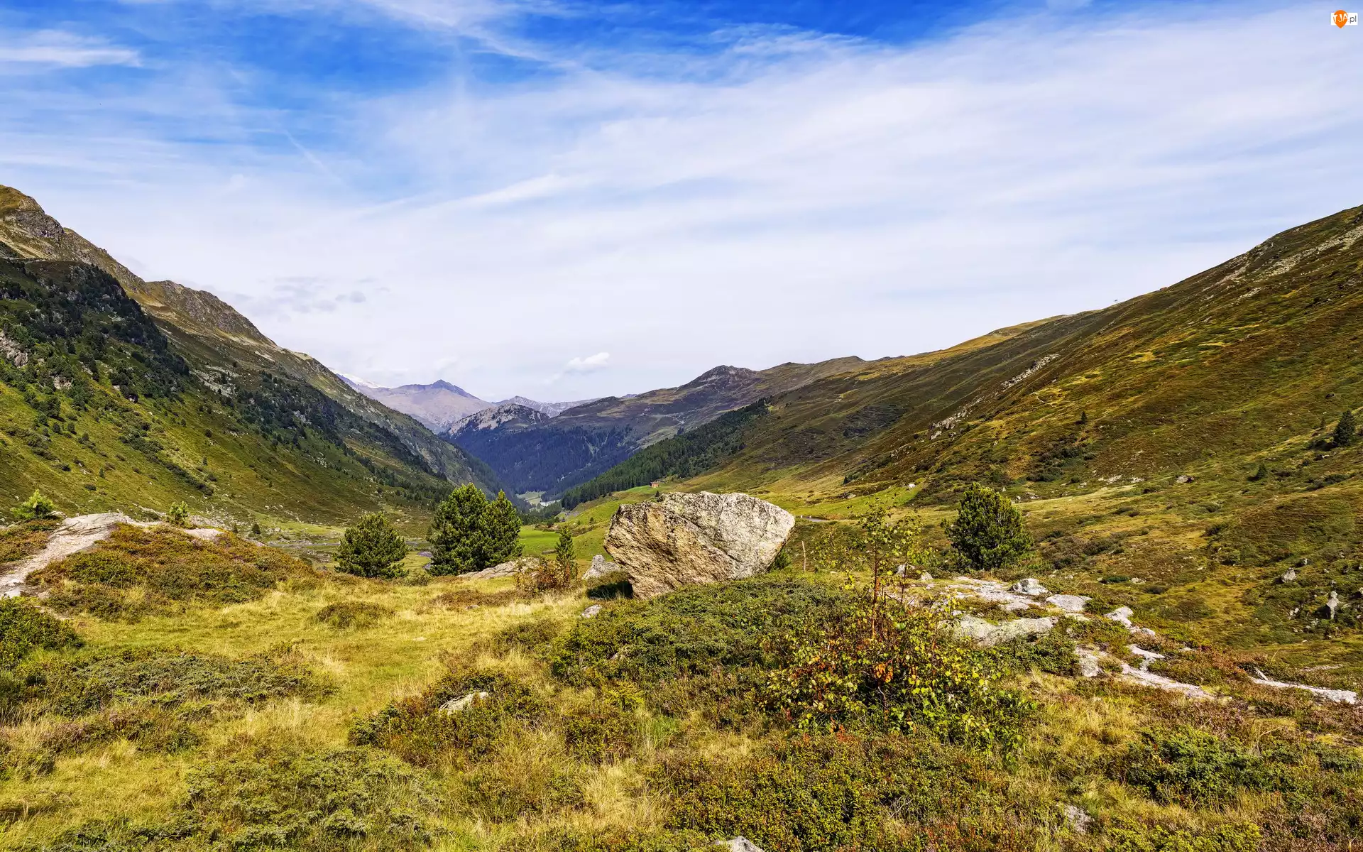 Góry, Skała, Dolina