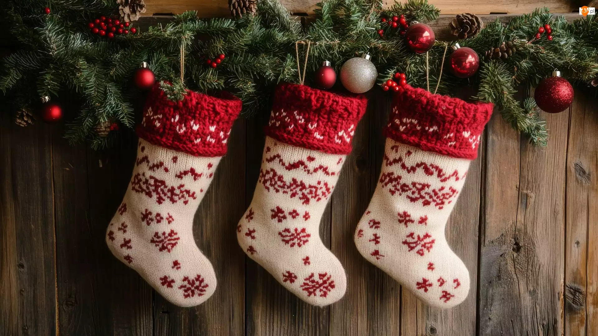 Bombki, Boże Narodzenie, Dekoracja, Szyszki, Trzy, Gałązki, Deski, Skarpety