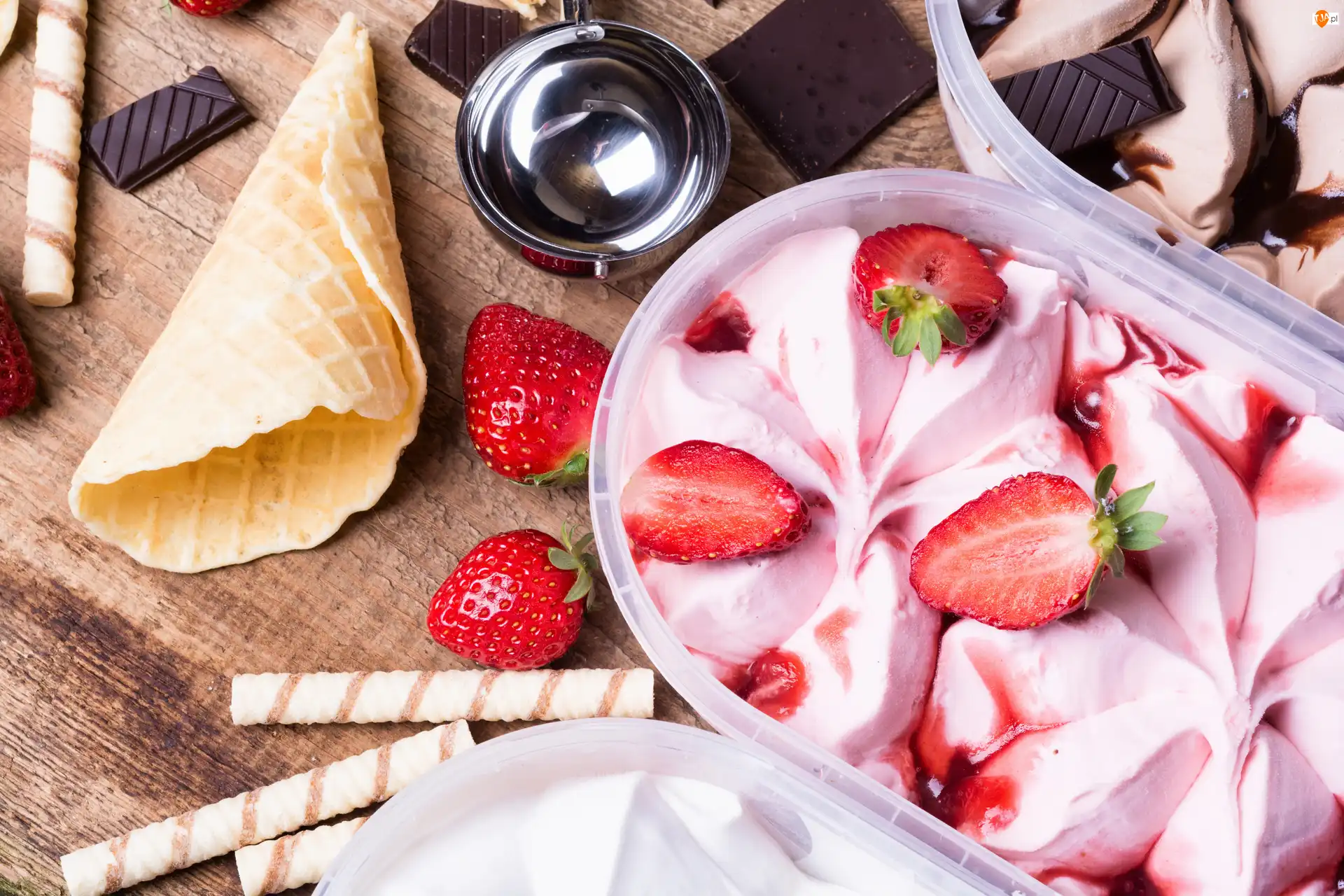 Owocowe, Truskawki, Czekolada, Lody, Rurki, Rożek, Wafle
