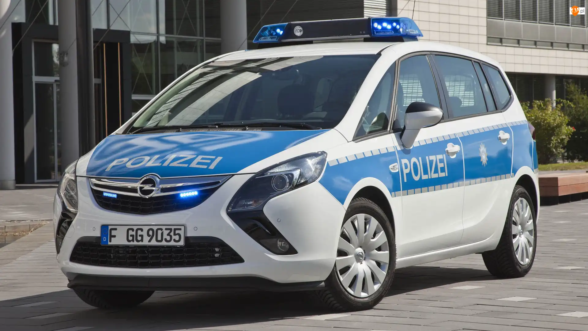 Policyjny, Opel Zafira Tourer