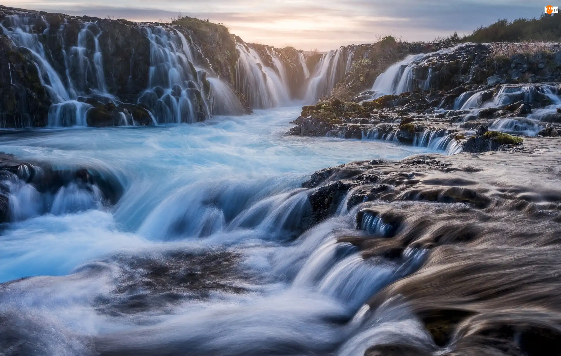 Skały, Islandia, Wodospad Bruarfoss