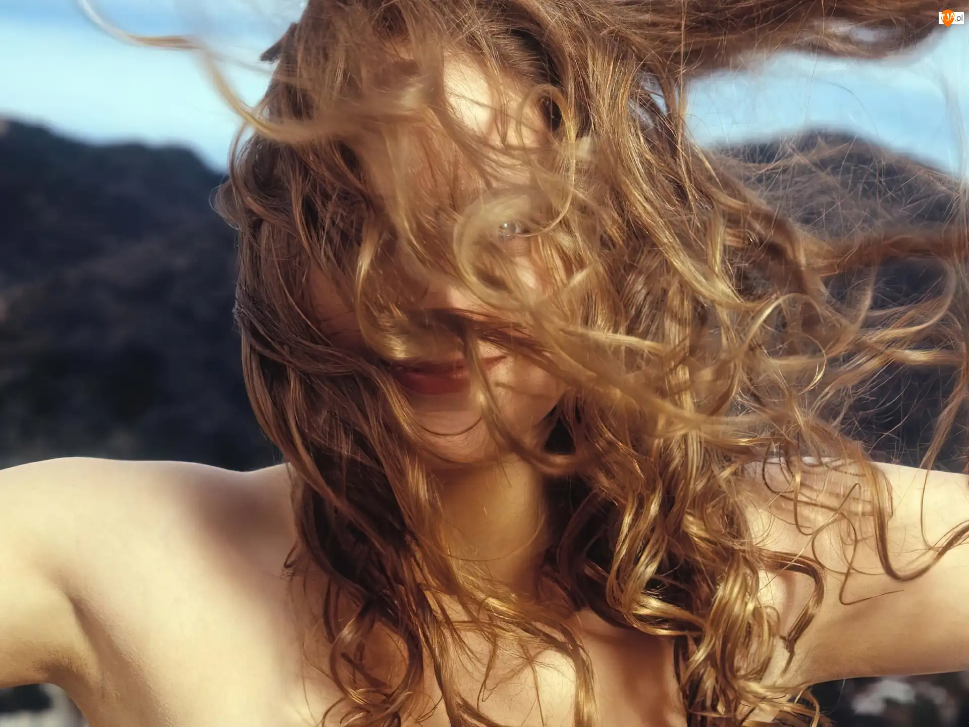 Włosy, Leelee Sobieski