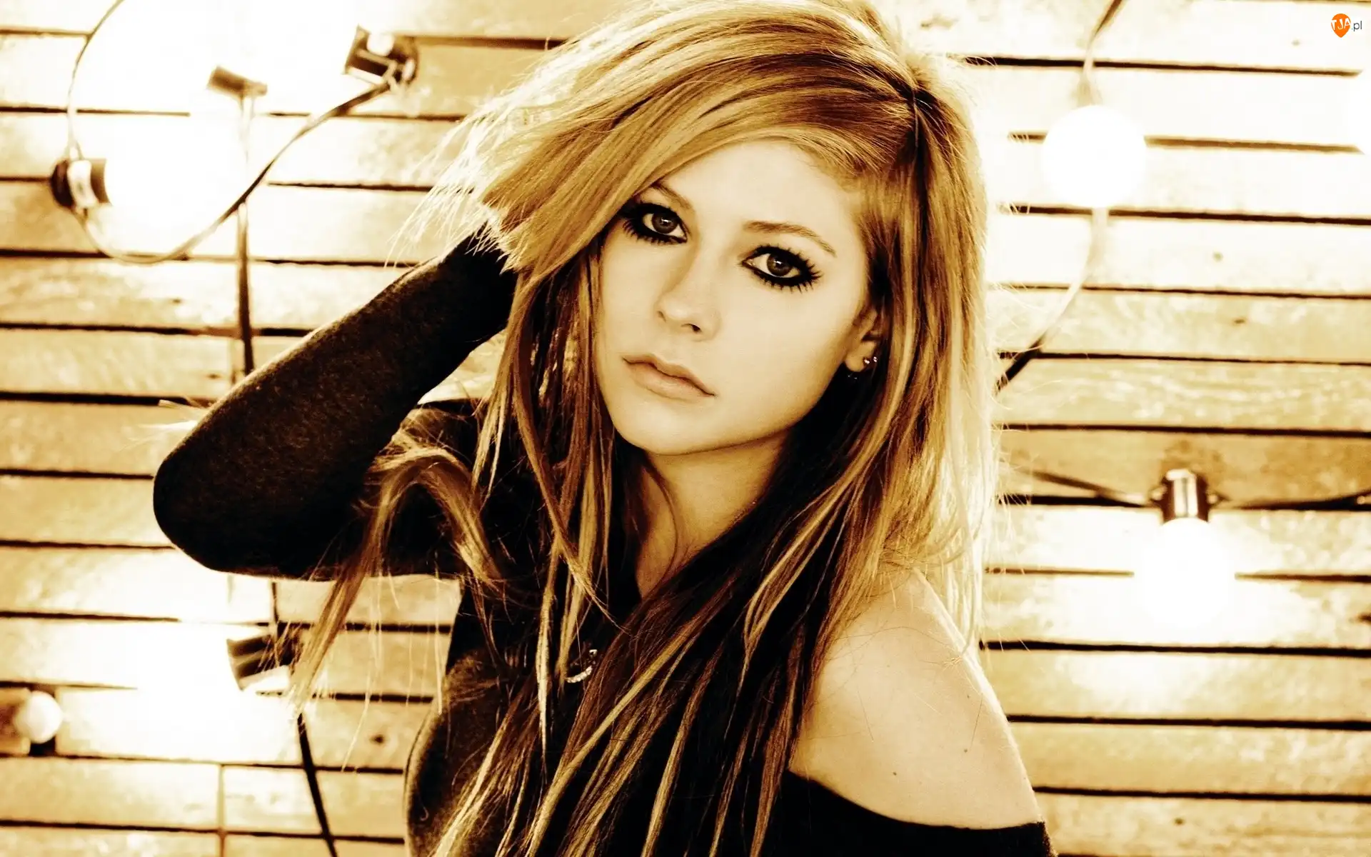 Włosy, Avril Lavigne, Długie