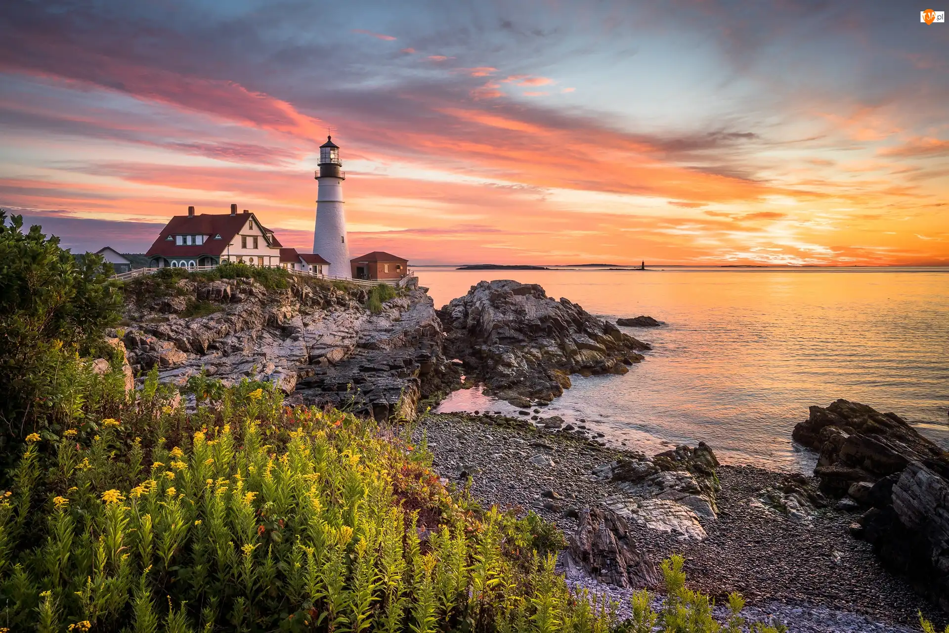 Stany Zjednoczone, Portland Head Light, Stan Maine, Zatoka Casco, Cape Elizabeth, Morze, Skały, Latarnia morska, Rośliny