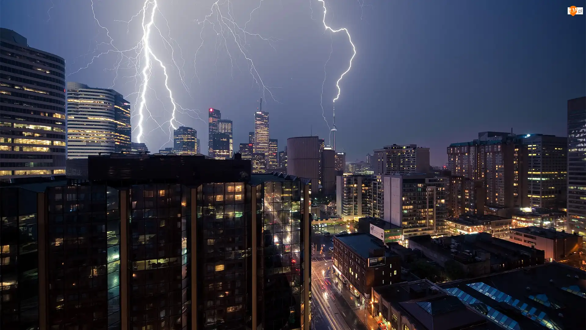 Błyskawice, Wieżowce, Toronto, Kanada, Pioruny