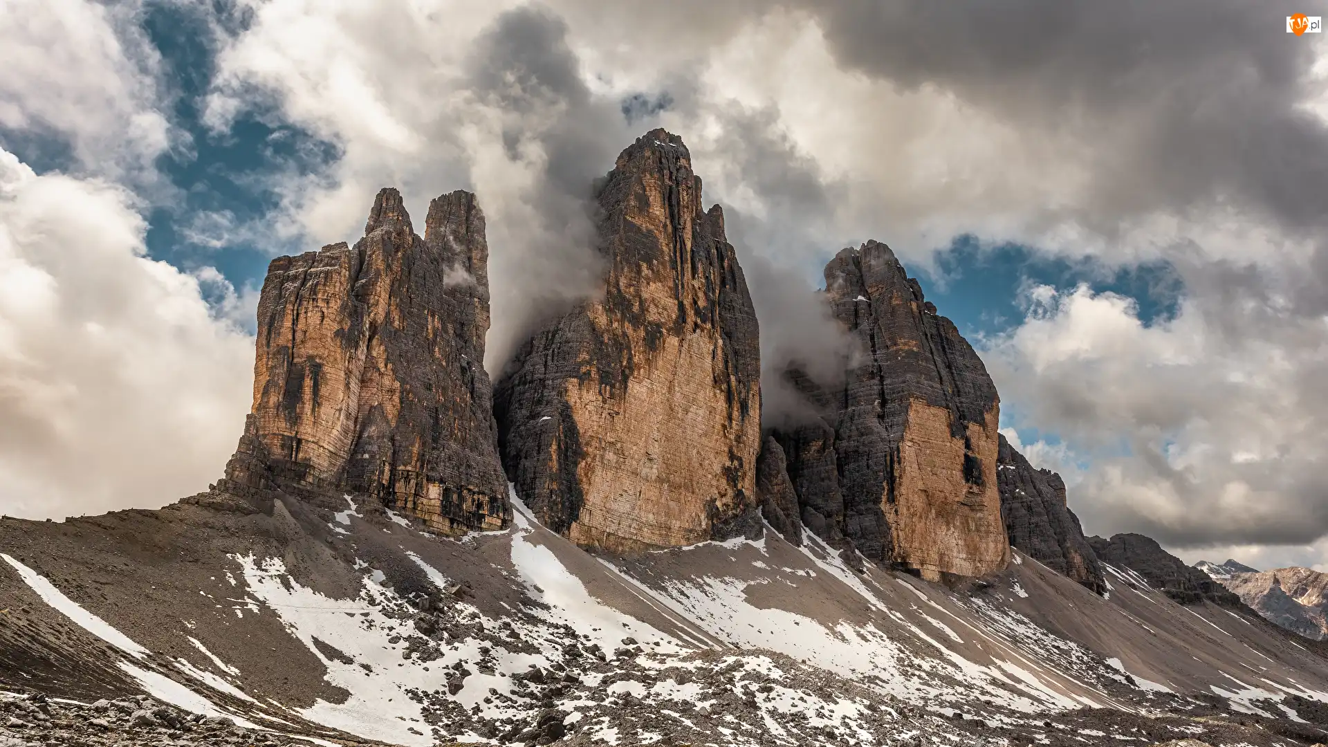 Śnieg, Cima Grande, Cima Piccola, Cima Ovest, Tre Cime di Lavaredo, Włochy, Trzy, Dolomity, Szczyty, Chmury