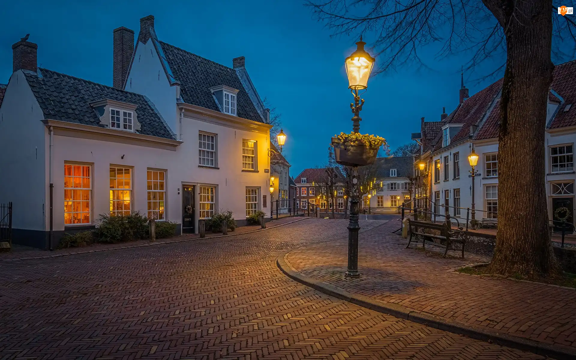 Amersfoort, Holandia, Latarnie, Oświetlenie, Uliczka, Domy