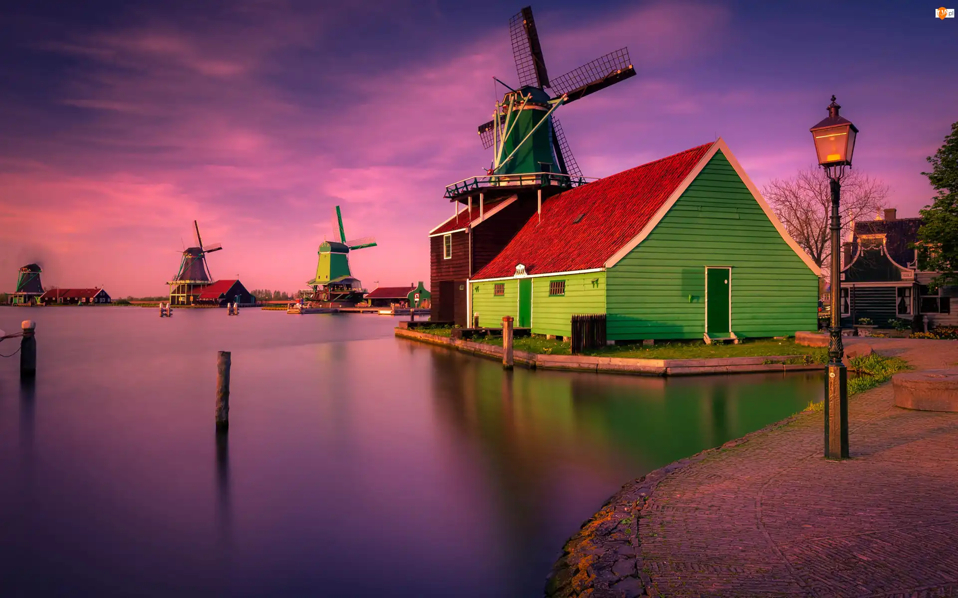 Wiatraki, Holandia, Domy, Rzeka, Skansen, Latarnia, Zachód słońca, Zaanse Schans