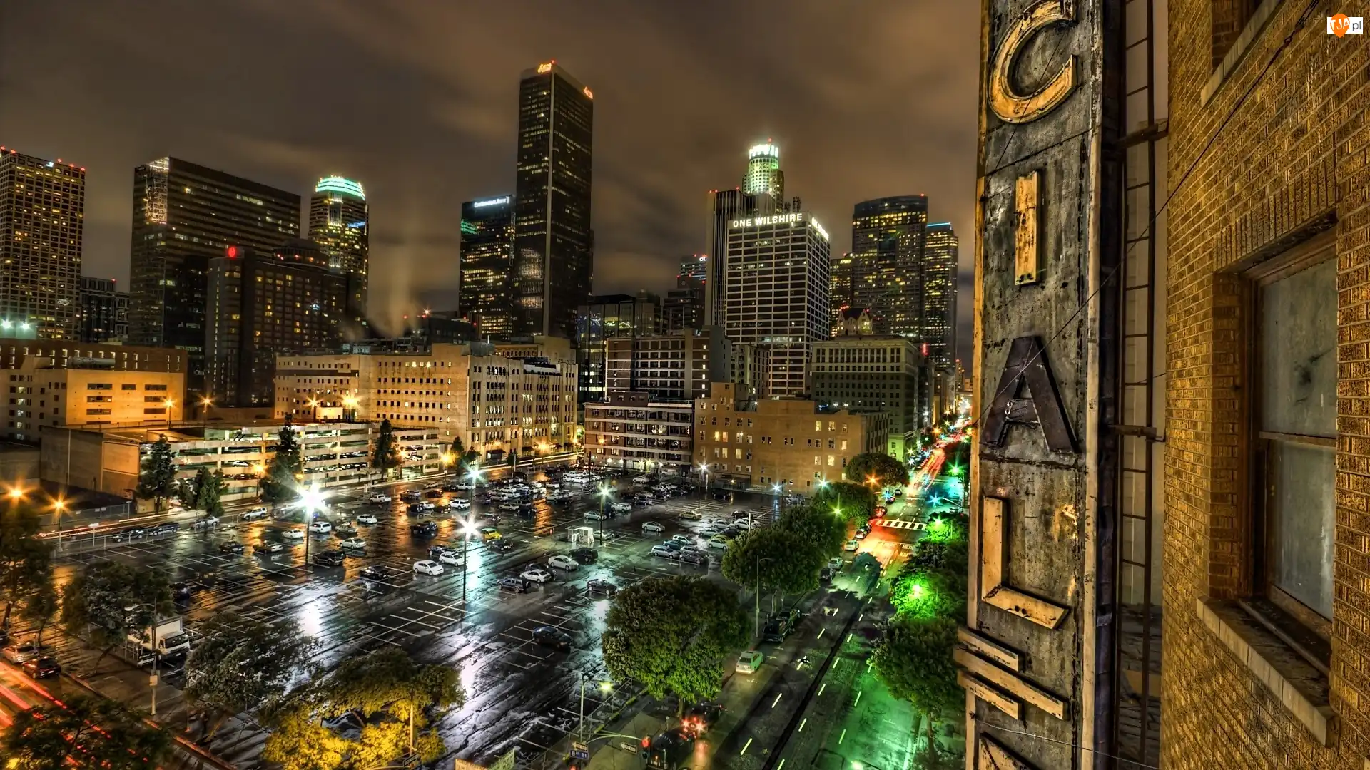 Nocą, Los Angeles, Miasto