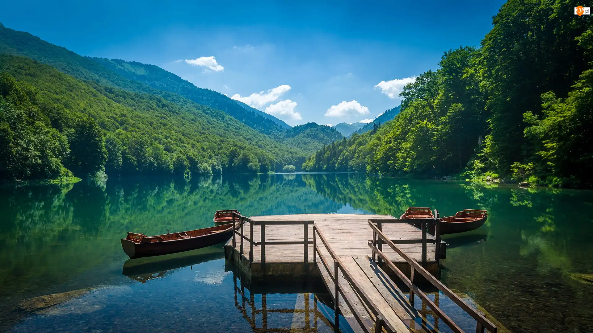 Pomost, Jezioro, Góry, Drzewa, Łódki, Las