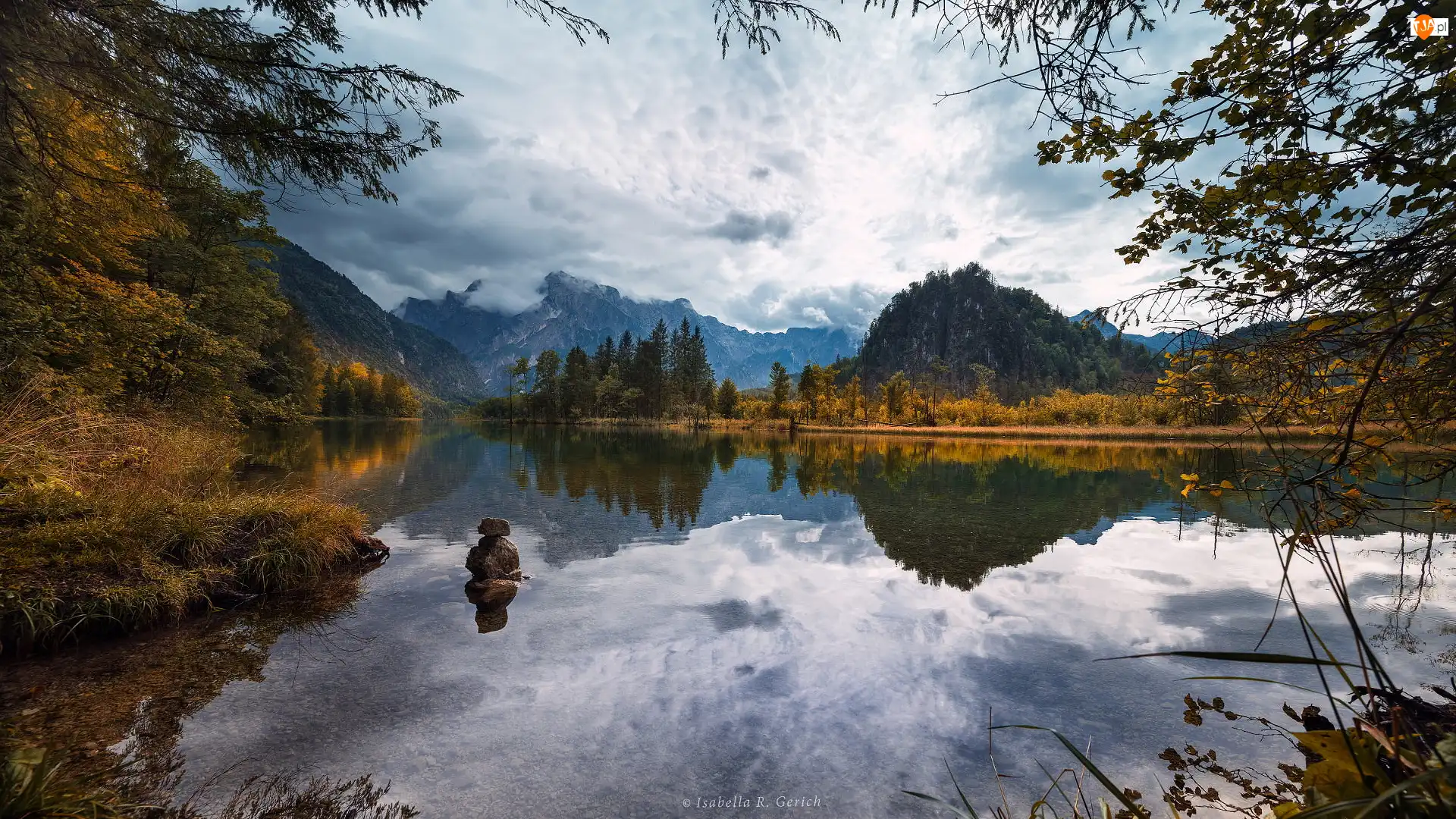 Jesień, Drzewa, Austria, Jezioro Almsee, Wzgórza, Totes Gebirge, Góry
