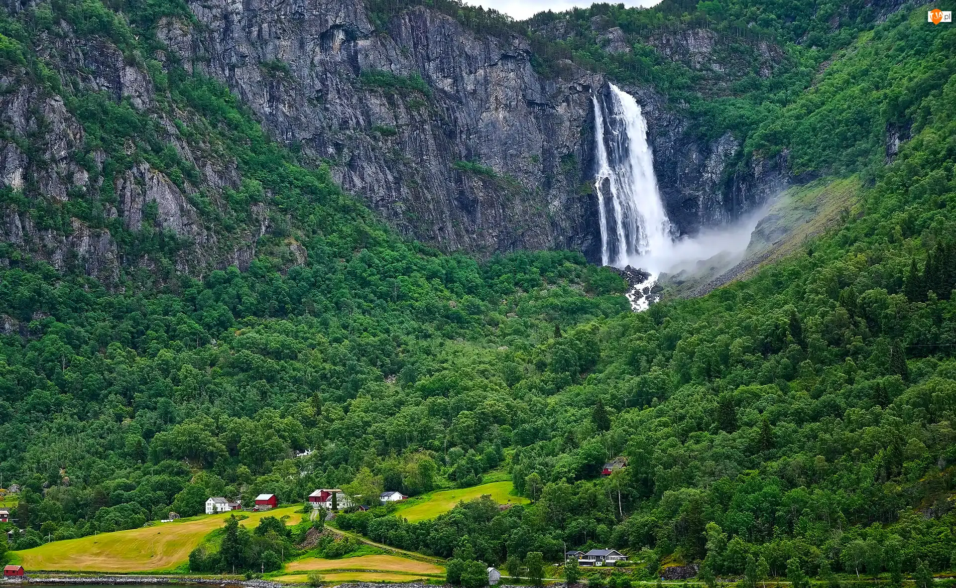 Skała, Góry, Norwegia, Wodospad Feigefossen, Gmina Luster, Domy, Drzewa