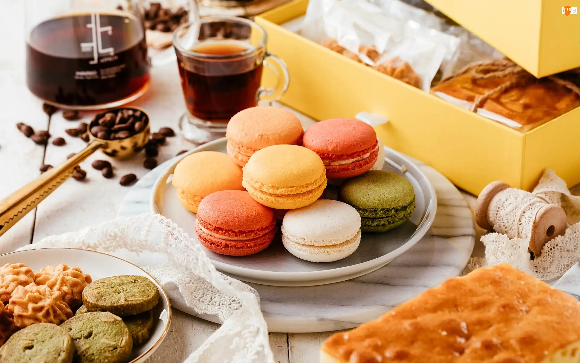 Kolorowe, Ciasteczka, Talerz, Ciasto, Makaroniki, Kawa