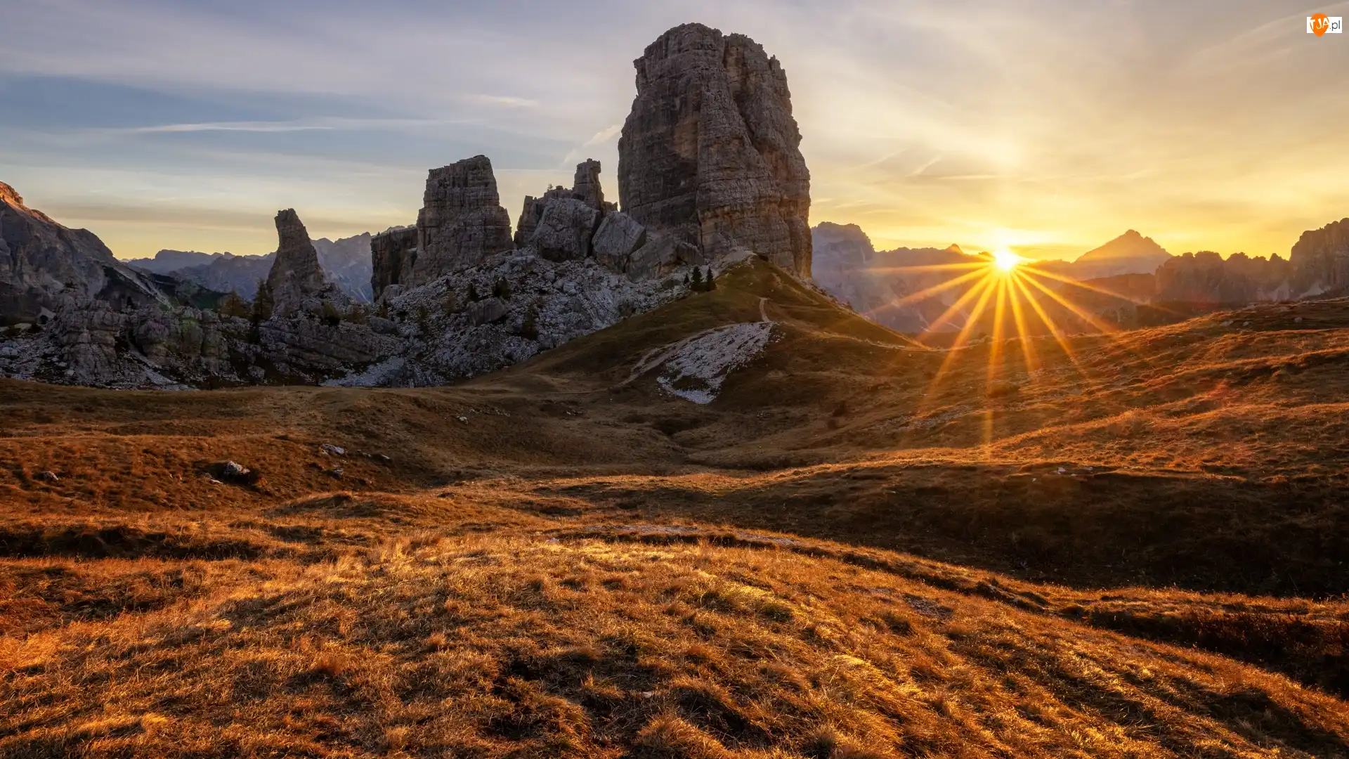 Góry, Włochy, Promienie słońca, Skały, Dolomity, Jesień