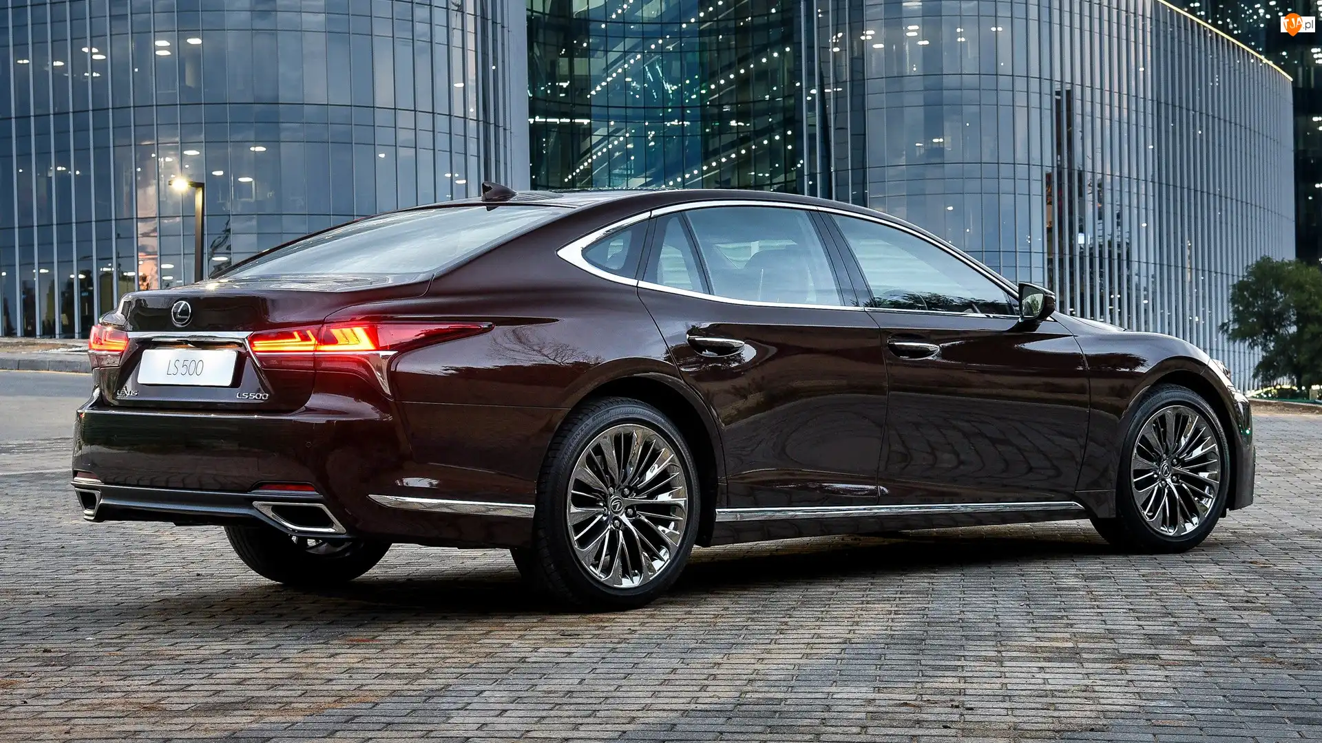 Tył, Lexus LS 500, Bok