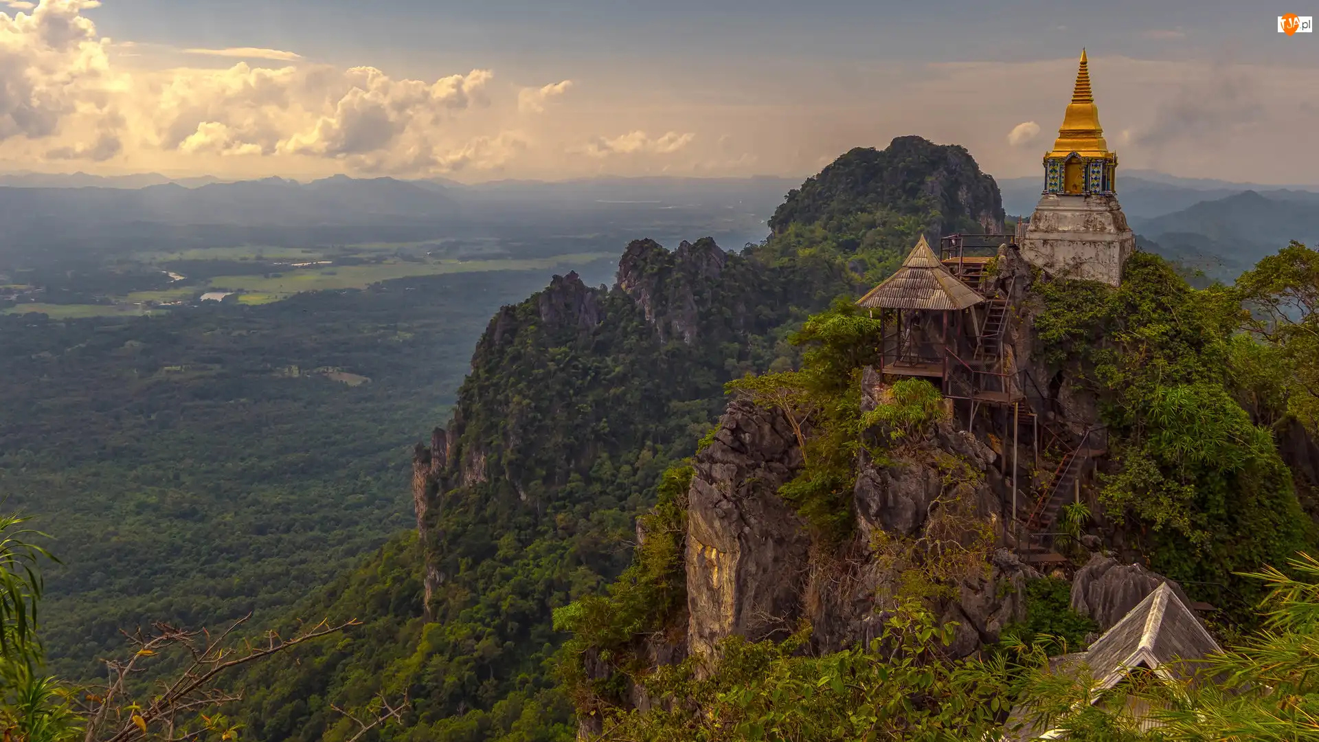 Góra, Skały, Tajlandia, Zalesiona, Lampang, Wat Chalermprakiat, Świątynia