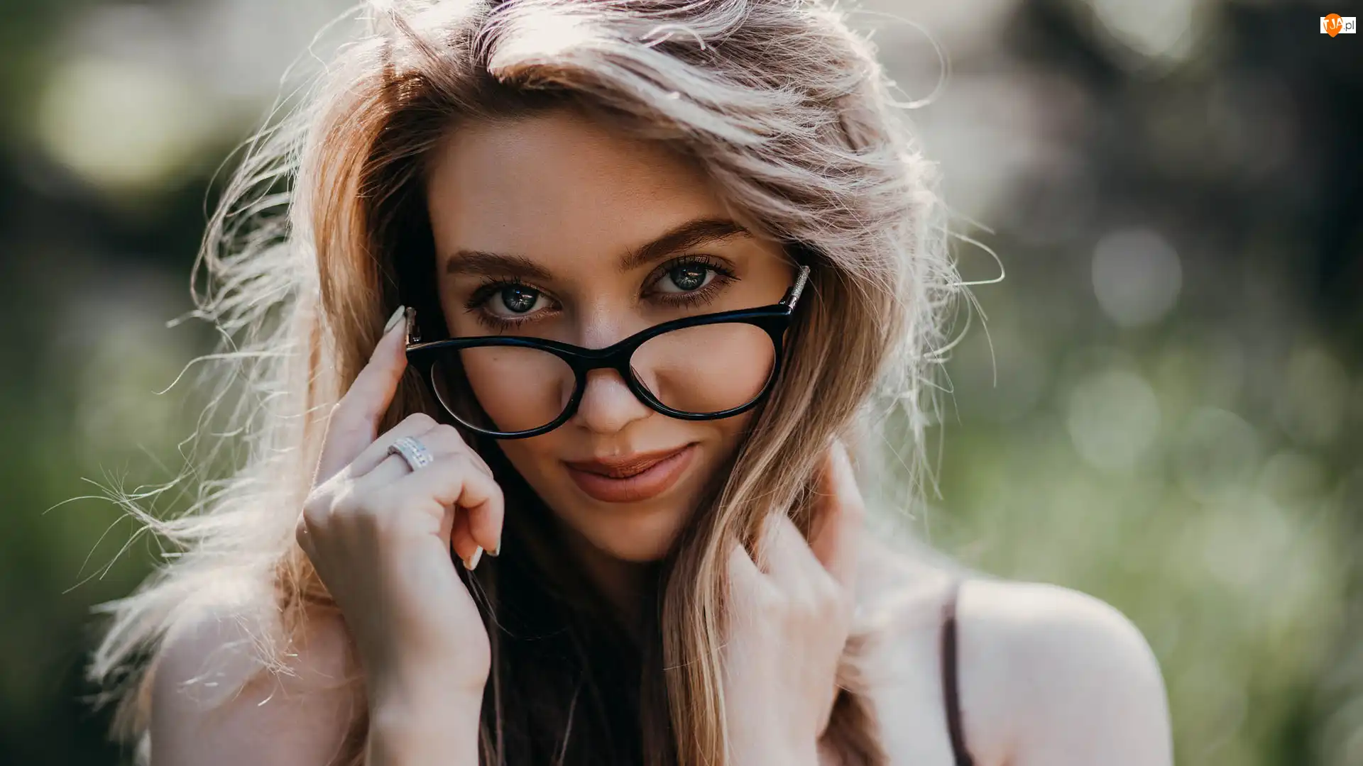 Uśmiech, Dziewczyna, Blondynka, Okulary