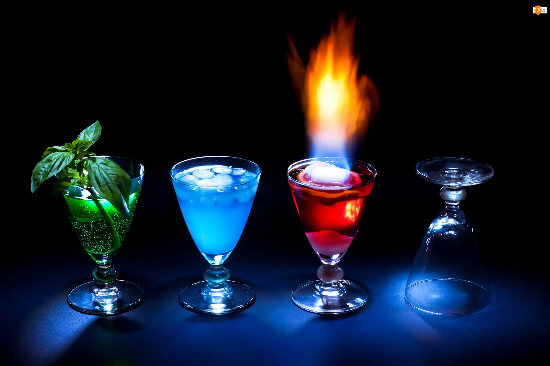 Drinki, Kolorowe, Ogień, Kieliszki, Lód, Cztery