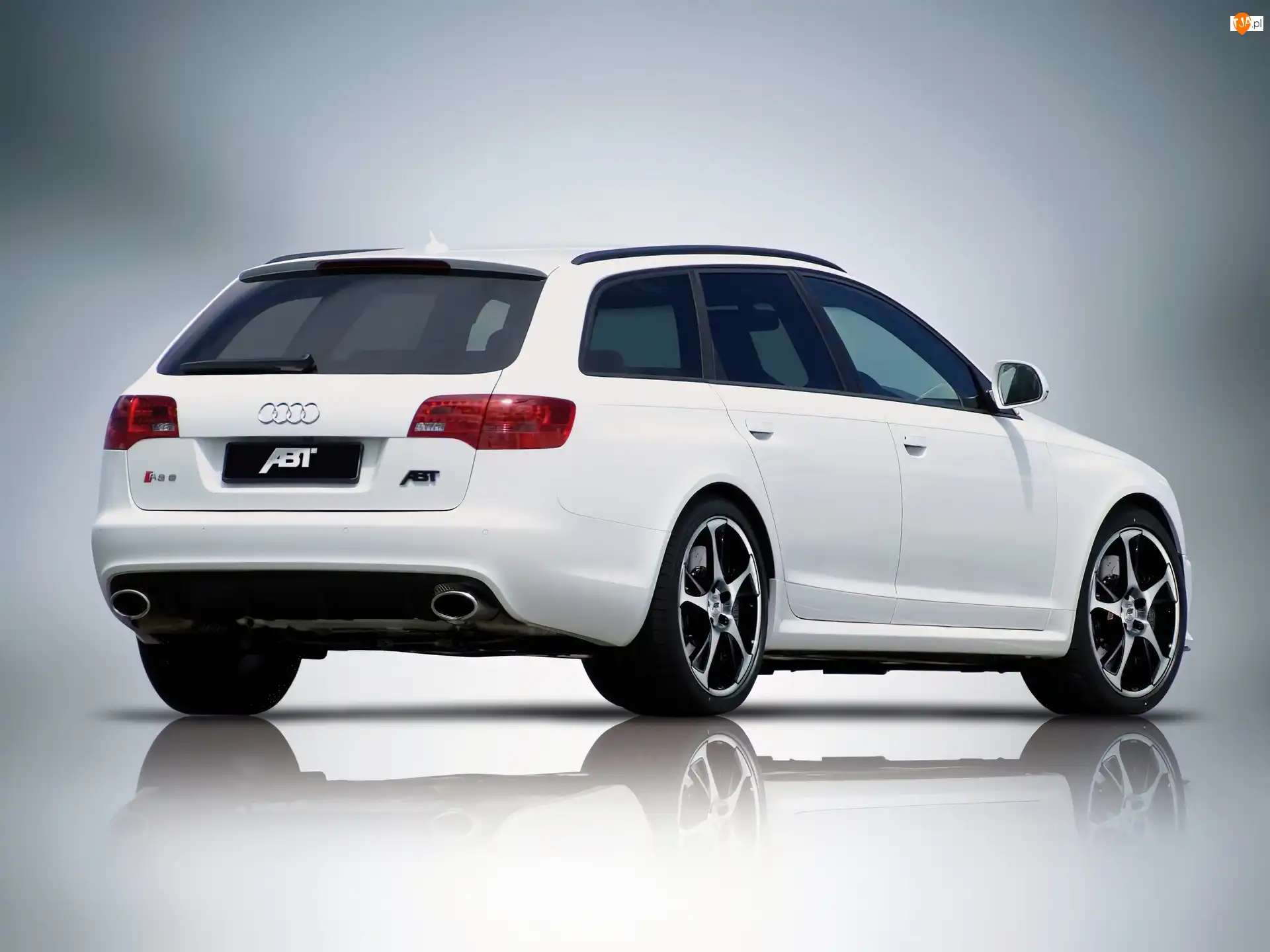 Audi RS6, Białe
