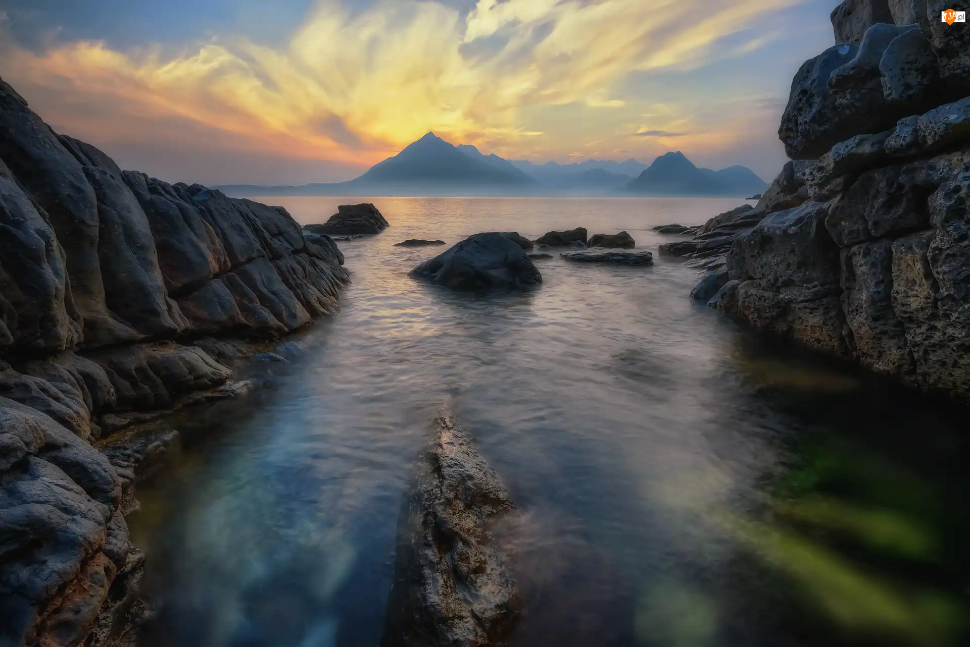 Morze, Szkocja, Wyspa Skye, Skały