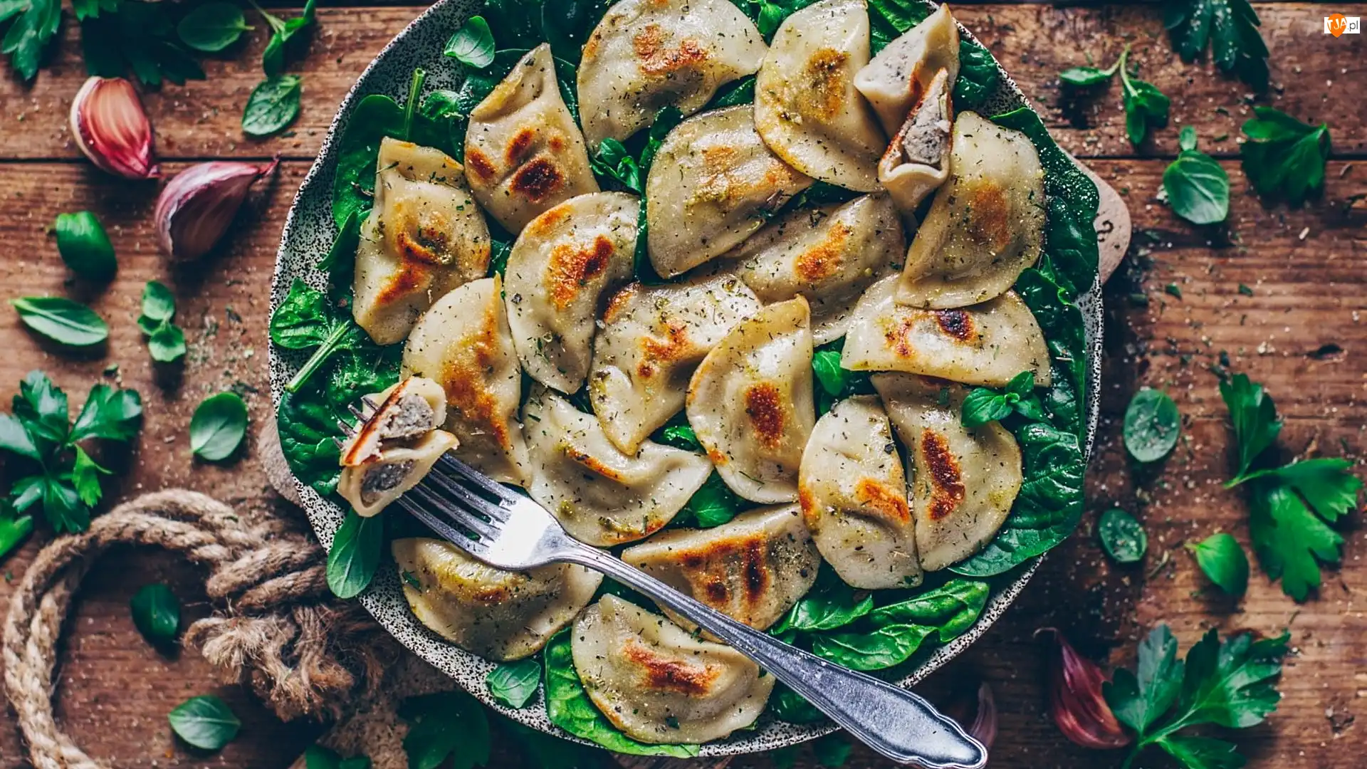 Widelec, Zielenina, Pierogi, Talerz, Czosnek