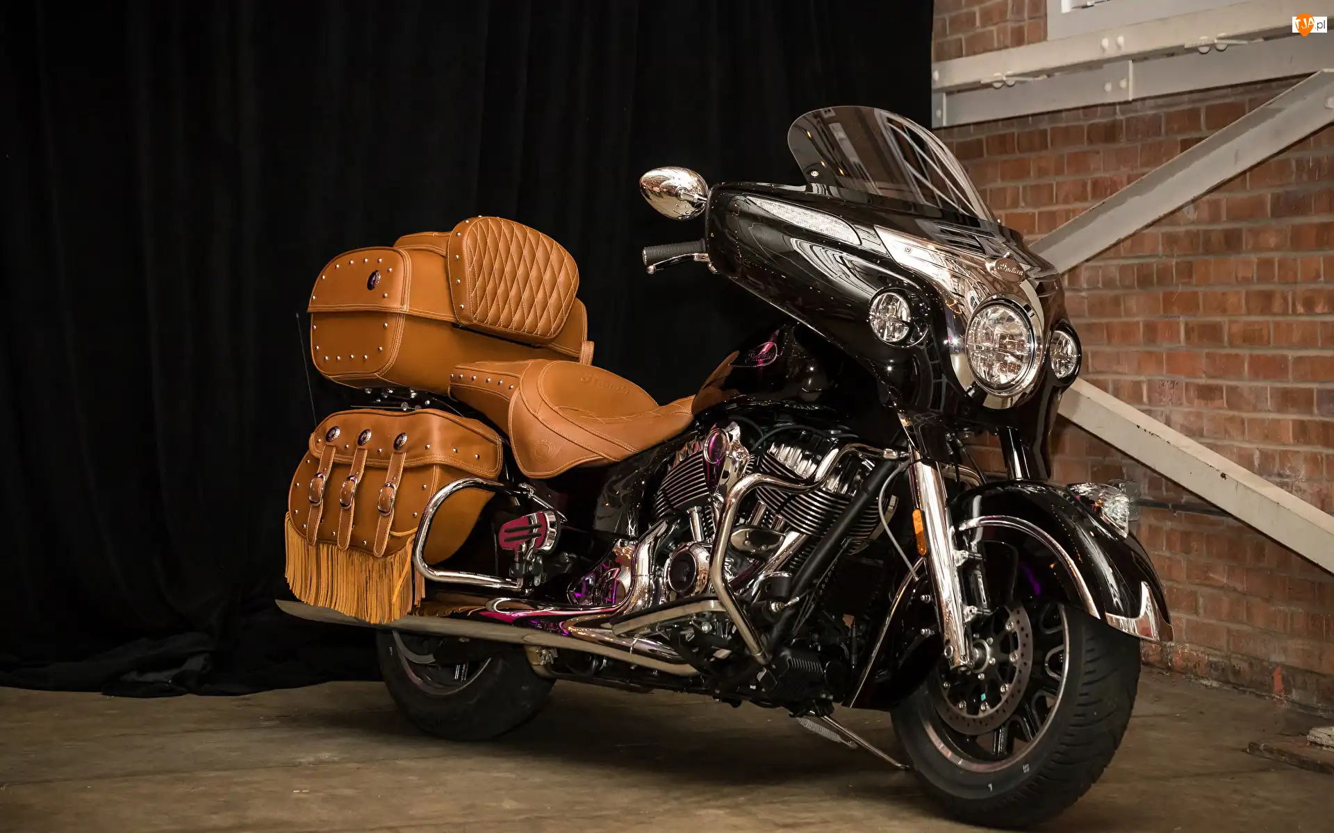 Kufer, Indian Motorcycle, Roadmaster Classic, Skórzany