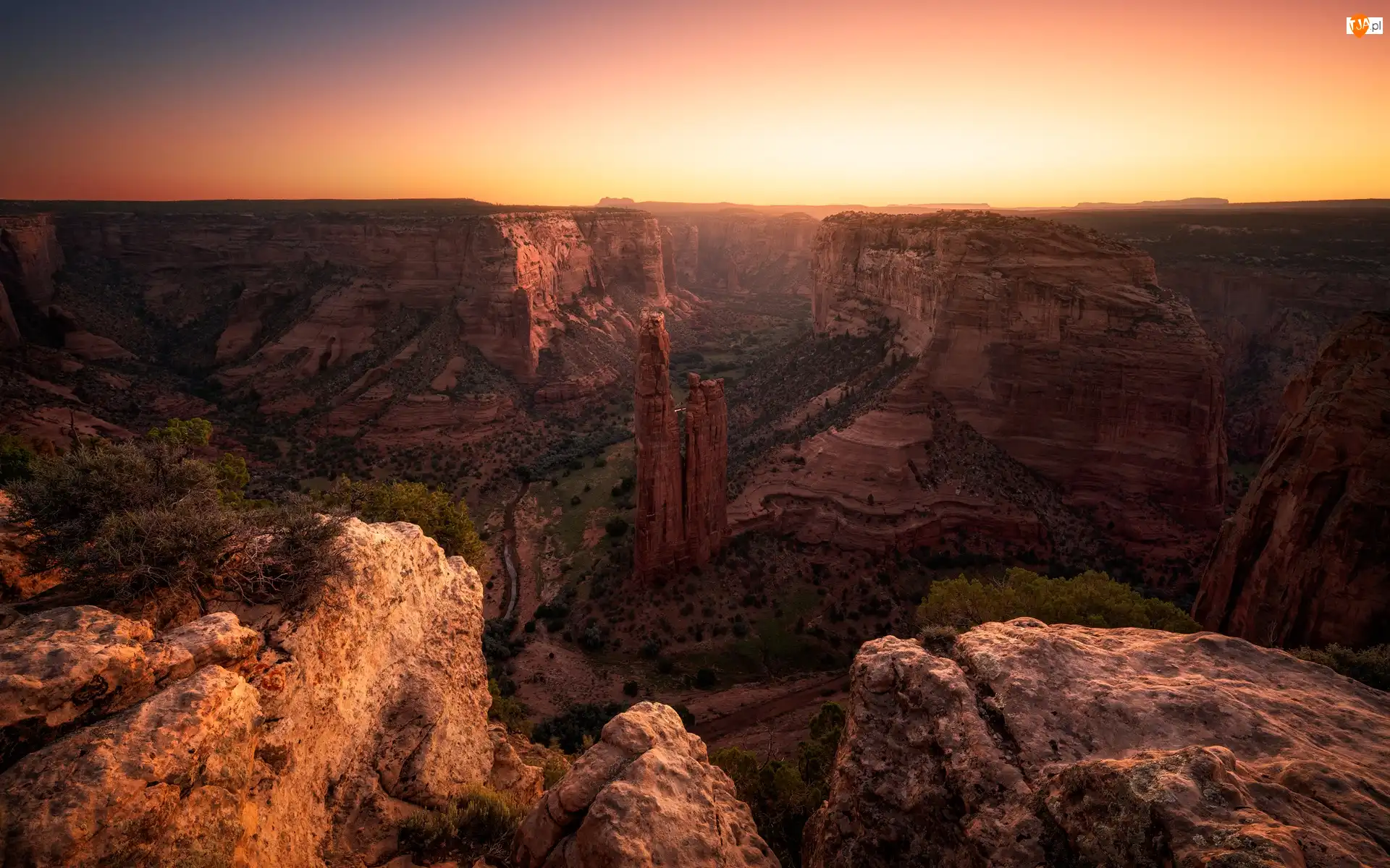 Arizona, Kanion, Wschód słońca, Stany Zjednoczone, Drzewa, Skały, Canyon de Chelly National Monument
