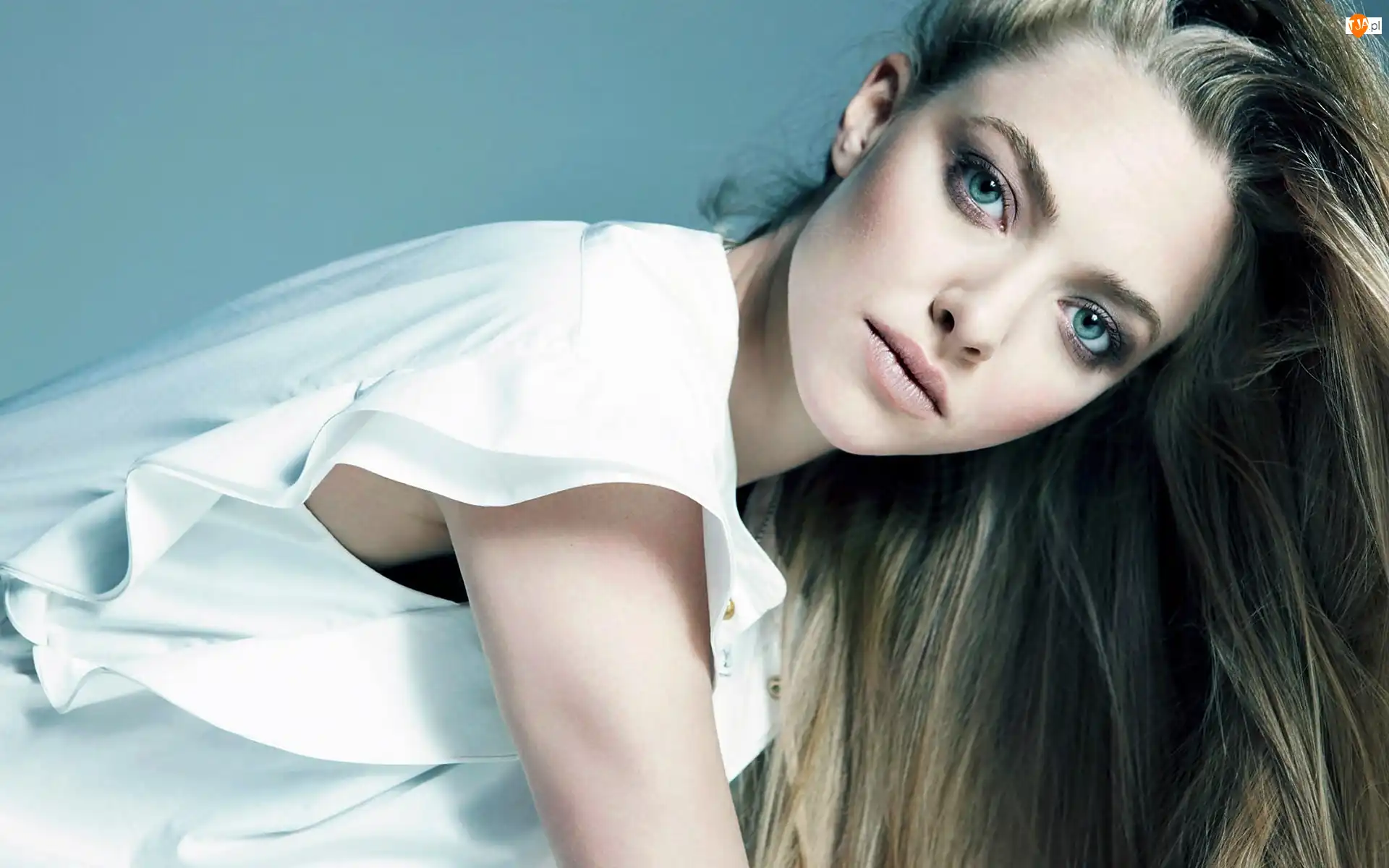 Seyfried, Amanda, Biała, Zbliżenie, Aktorka, Bluzka