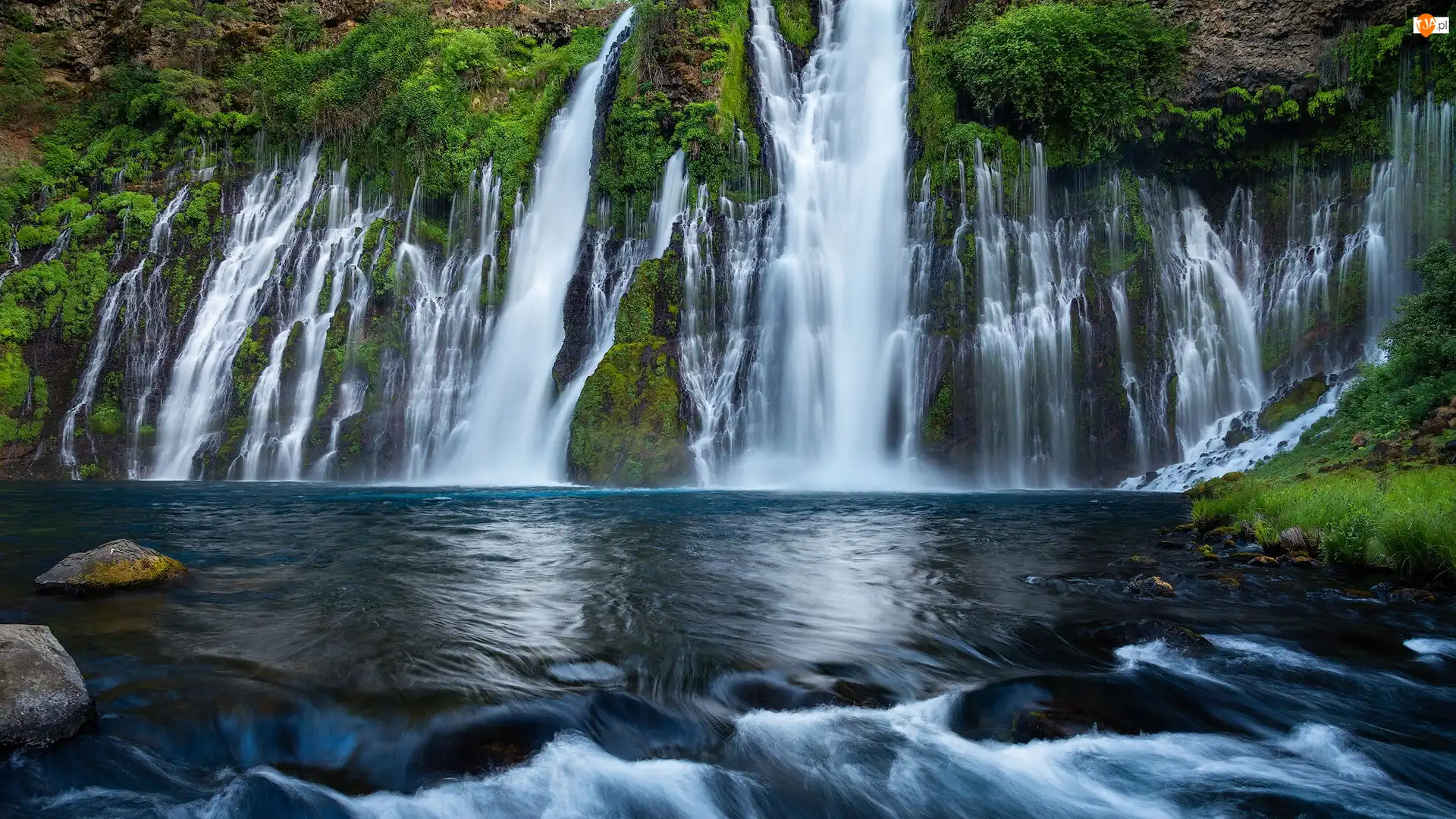 Park Stanowy McArthur-Burney Falls, Wodospad, Roślinność, Stan Kalifornia, Burney Falls, Skały, Stany Zjednoczone, Kaskada