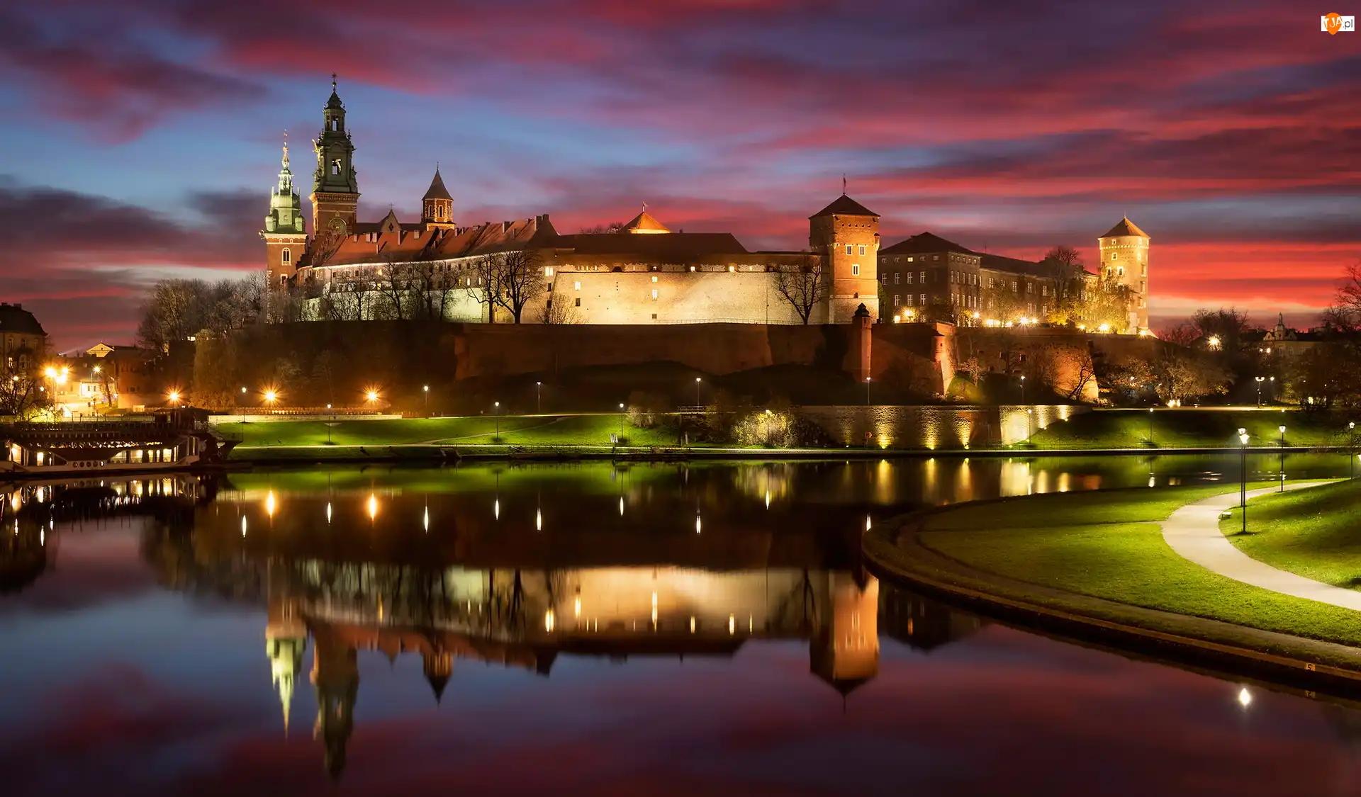 Kraków, Oświetlony, Odbicie, Polska, Rzeka Wisła, Wawel, Zamek Królewski na Wawelu