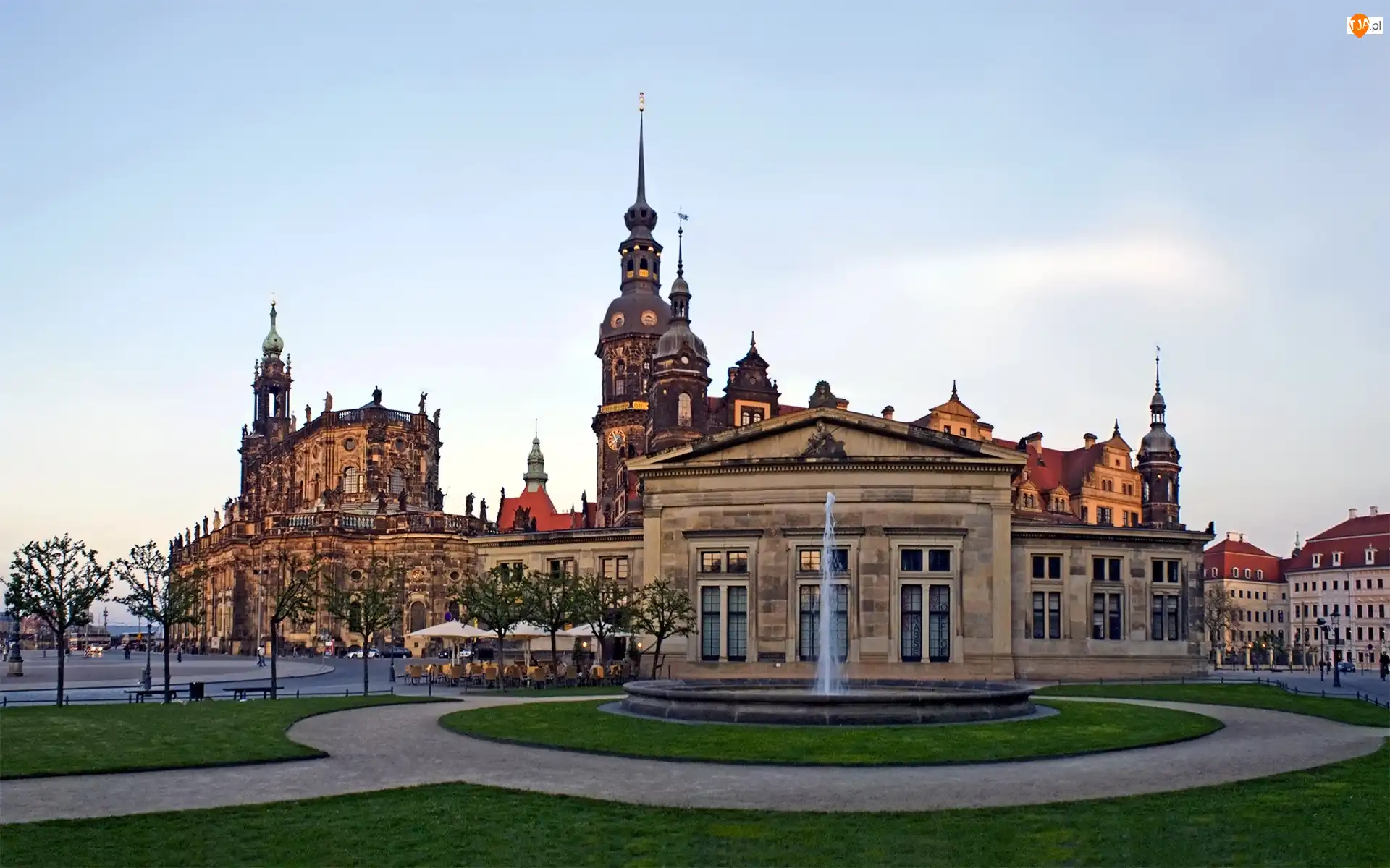 Drezno, Fontanna, Katedra, Trawnik, Niemcy, Kościół