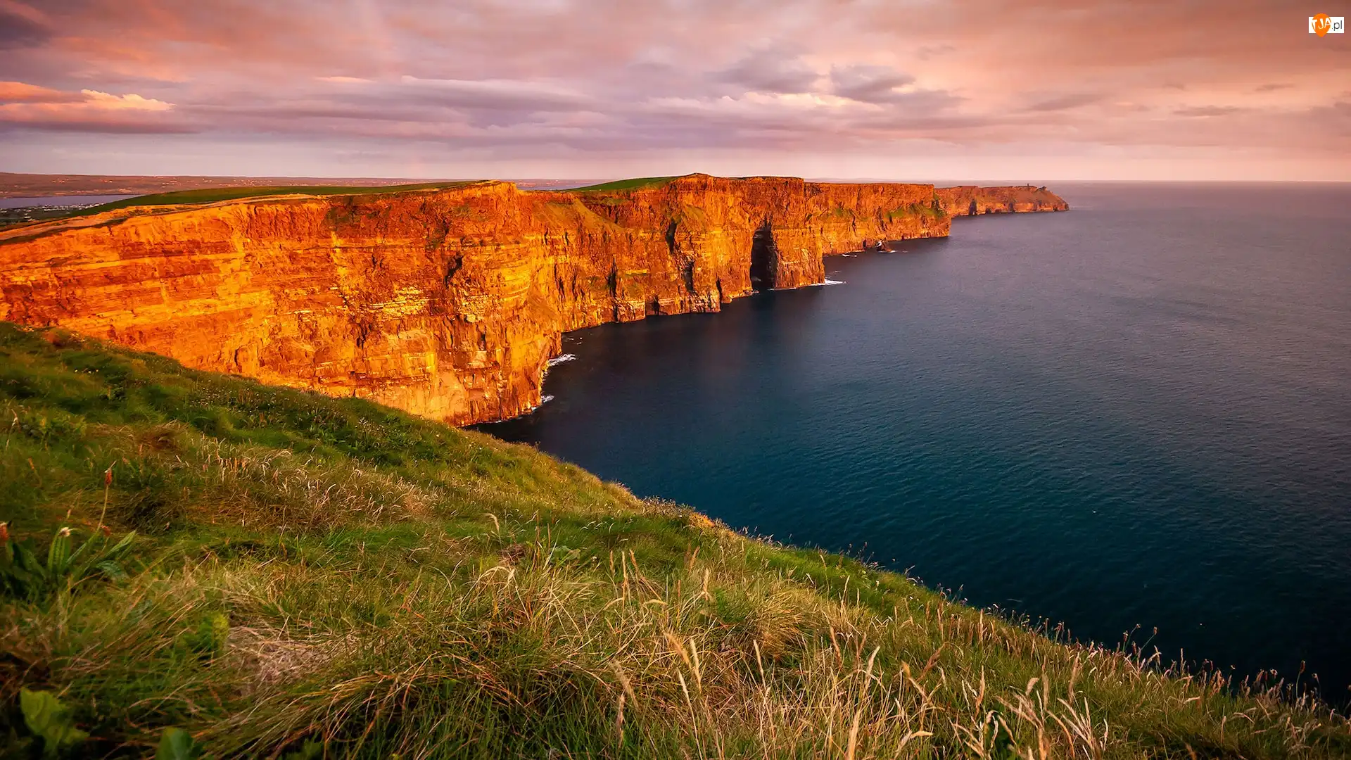 Morze, Klify Moheru, Hrabstwo Clare, Irlandia, Skały