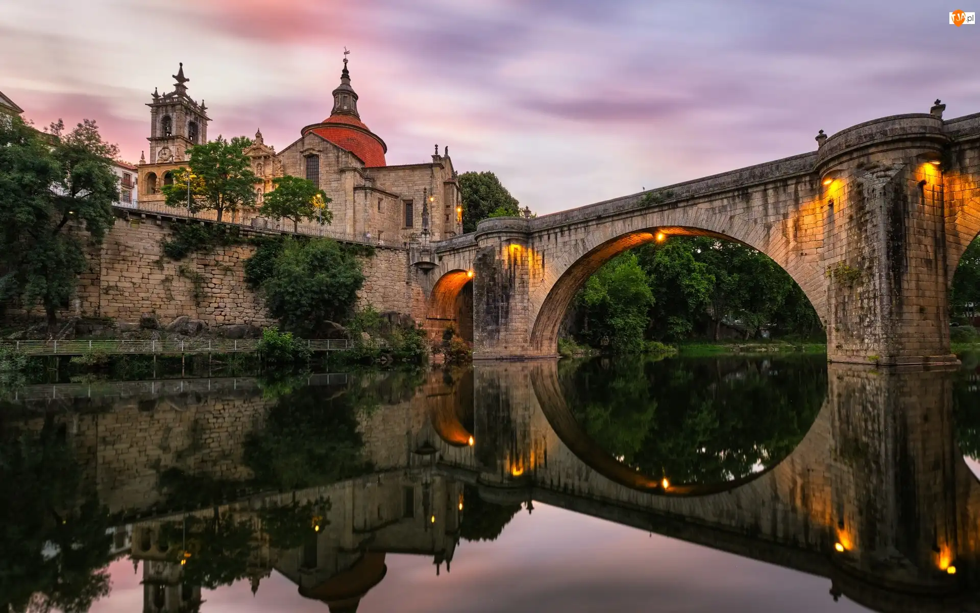 Portugalia, Most, Amarante, Drzewa, Odbicie, Ponte Sao Goncalo, Klasztor, Rzeka Tamega, Kościół