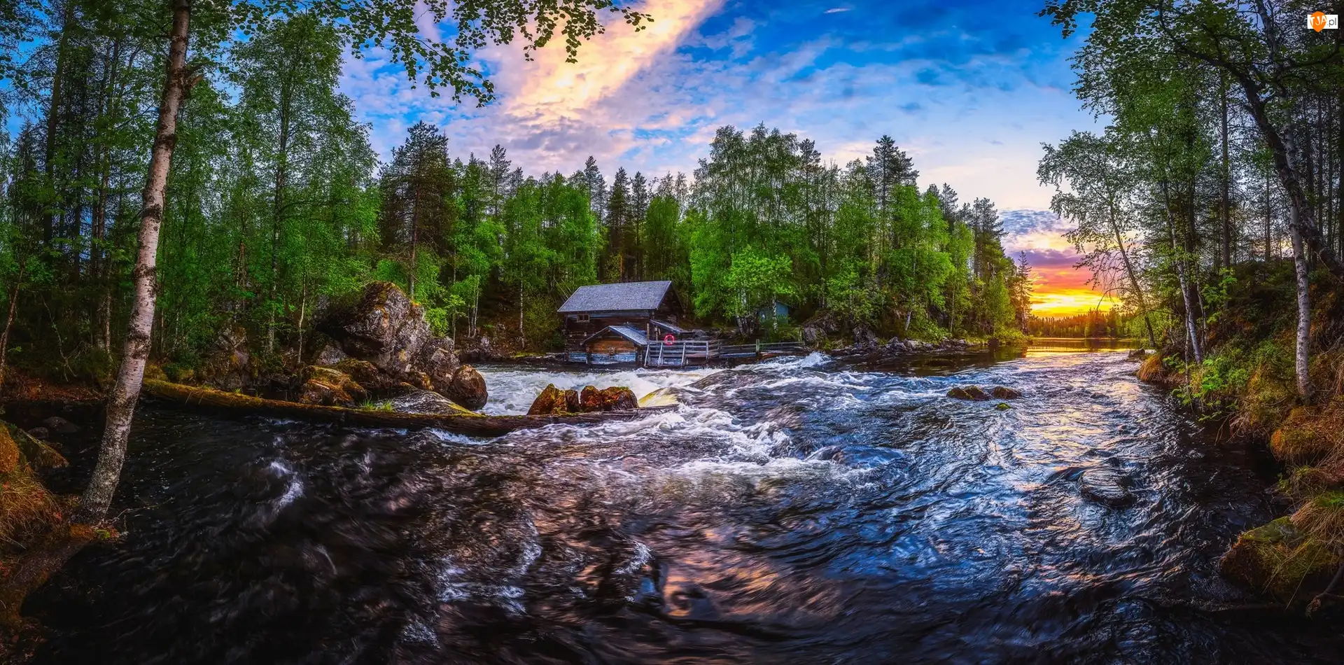 Wschód słońca, Drewniany, Drzewa, Rzeka, Las, Młyn Myllykoski, Laponia, Park Narodowy Oulanka, Finlandia