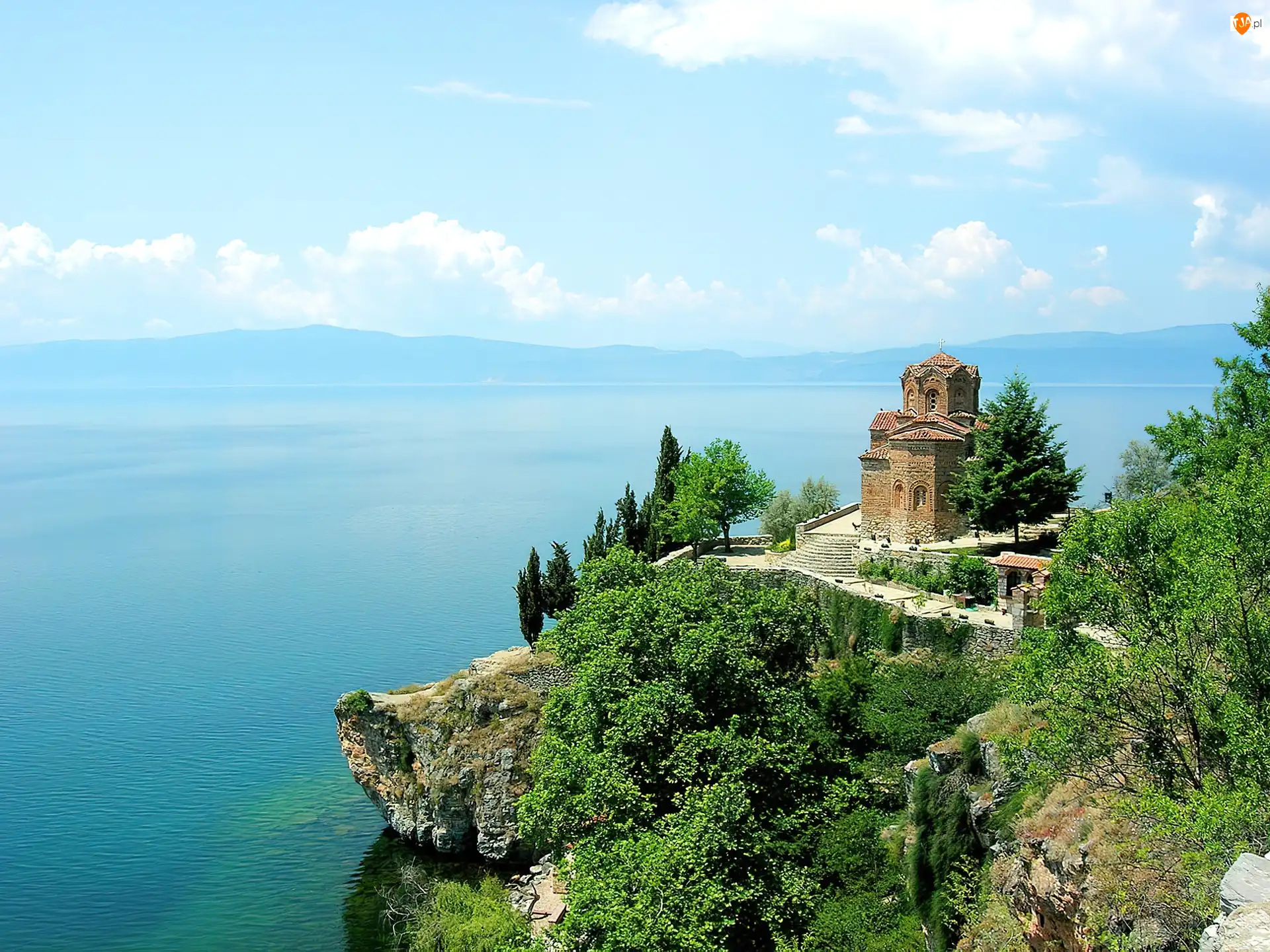 Albania, Kościół, Św.Jovan Kaneo, Jezioro