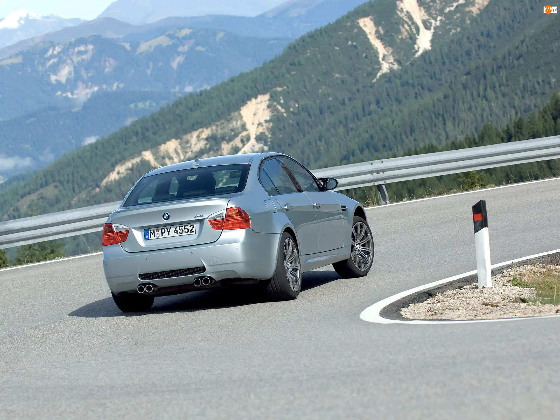 Jezdny, E90, BMW M3, Układ