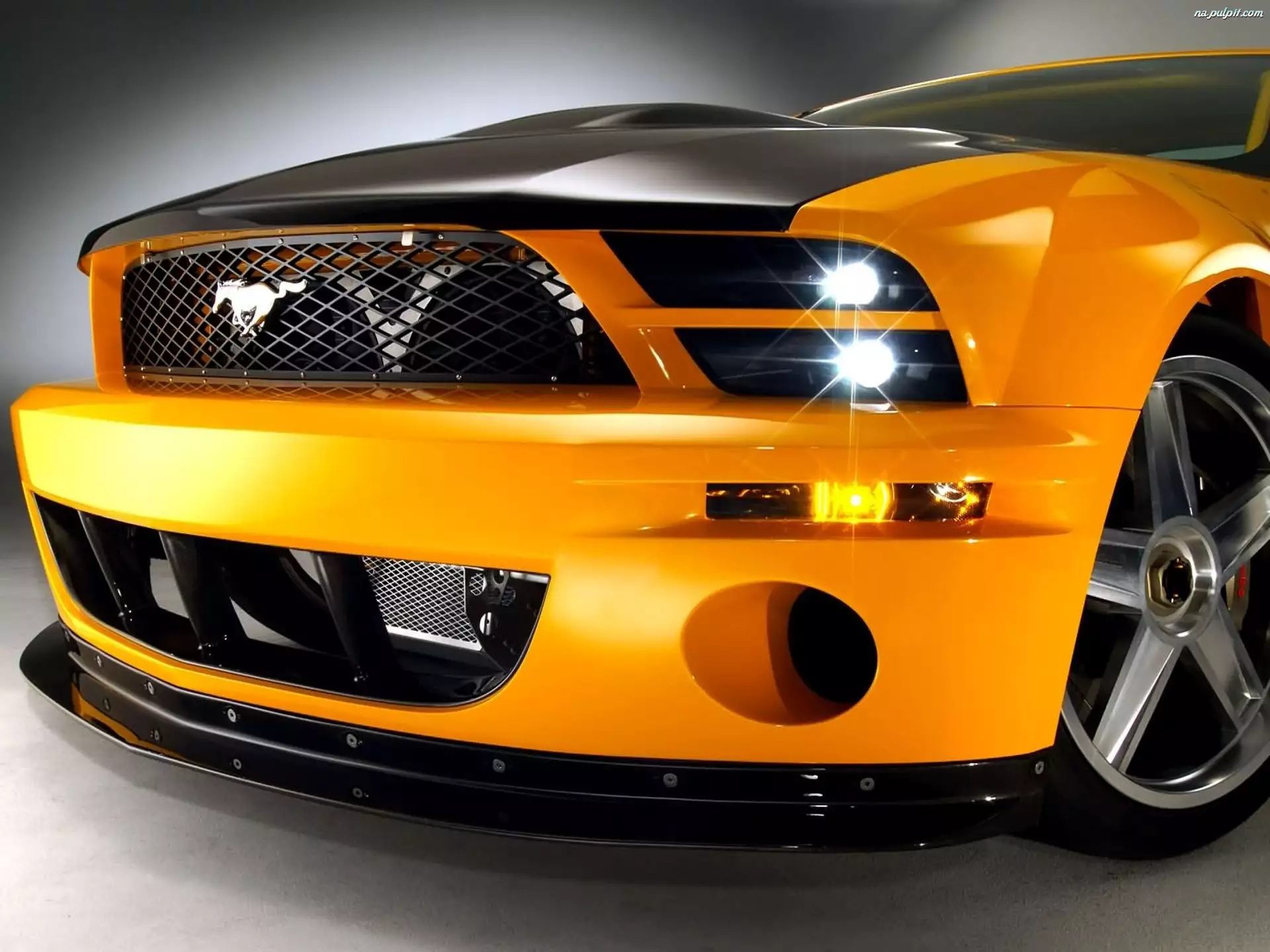 Ksenony, Ford Mustang, Grill