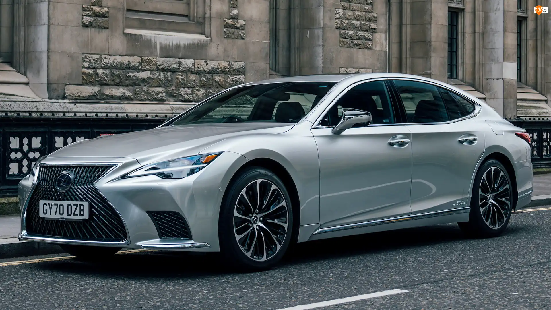 2021, Lexus LS, Hybryda