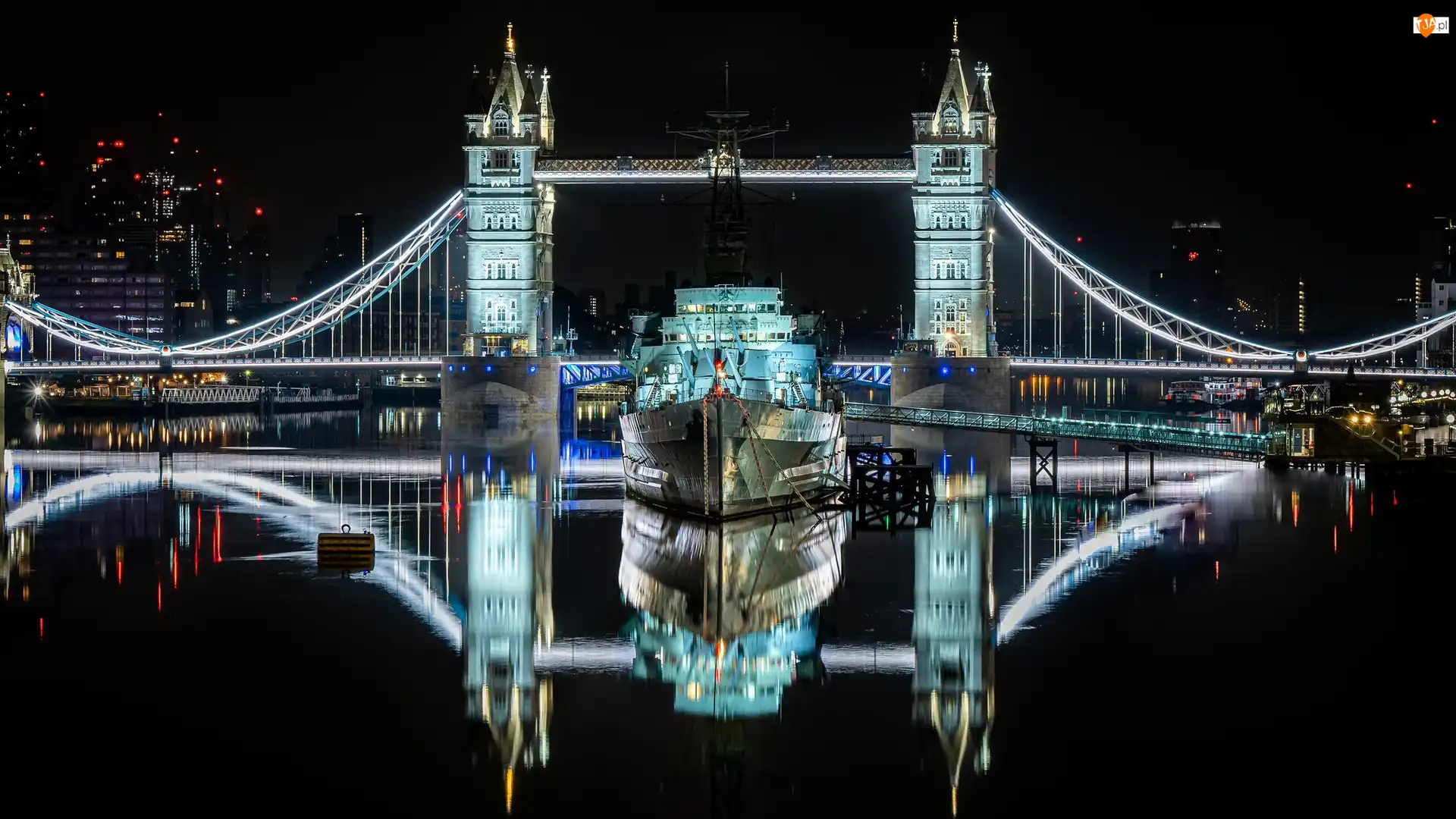 Rzeka Tamiza, Statek, Anglia, Noc, Londyn, Tower Bridge, Most