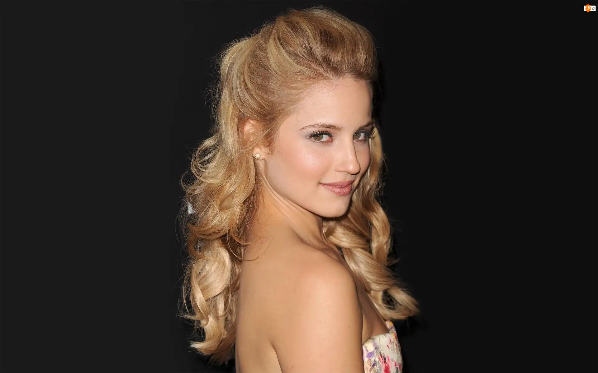 Dianna Agron, Uśmiechnięta
