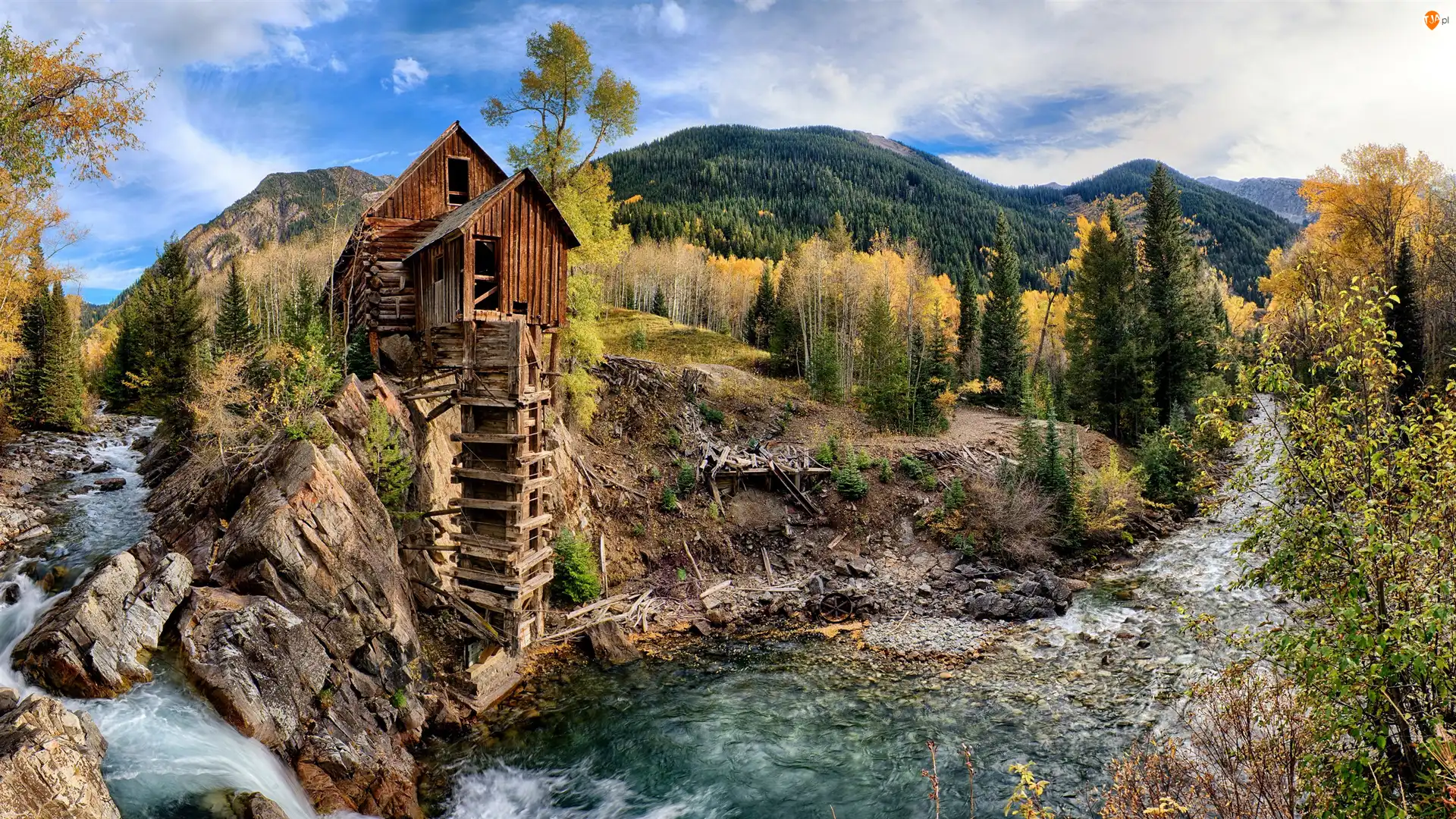 Stany Zjednoczone, Rzeka Crystal River, Jesień, Góry, Kryształowy Młyn, Młyn Crystal Mill, Las, Skały, Drzewa, Stan Kolorado