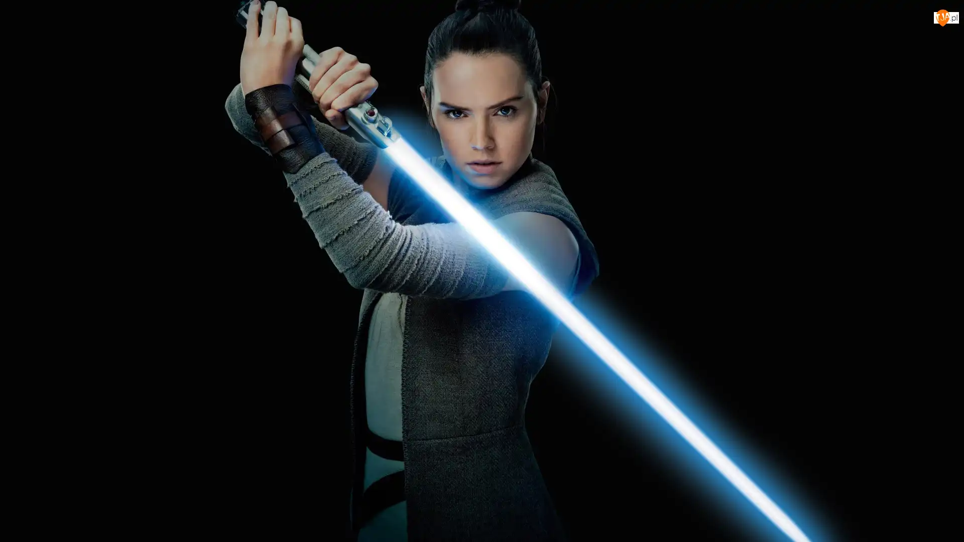 Rey - Daisy Ridley, Czarne tło, Gwiezdne Wojny, Star Wars, Miecz świetlny