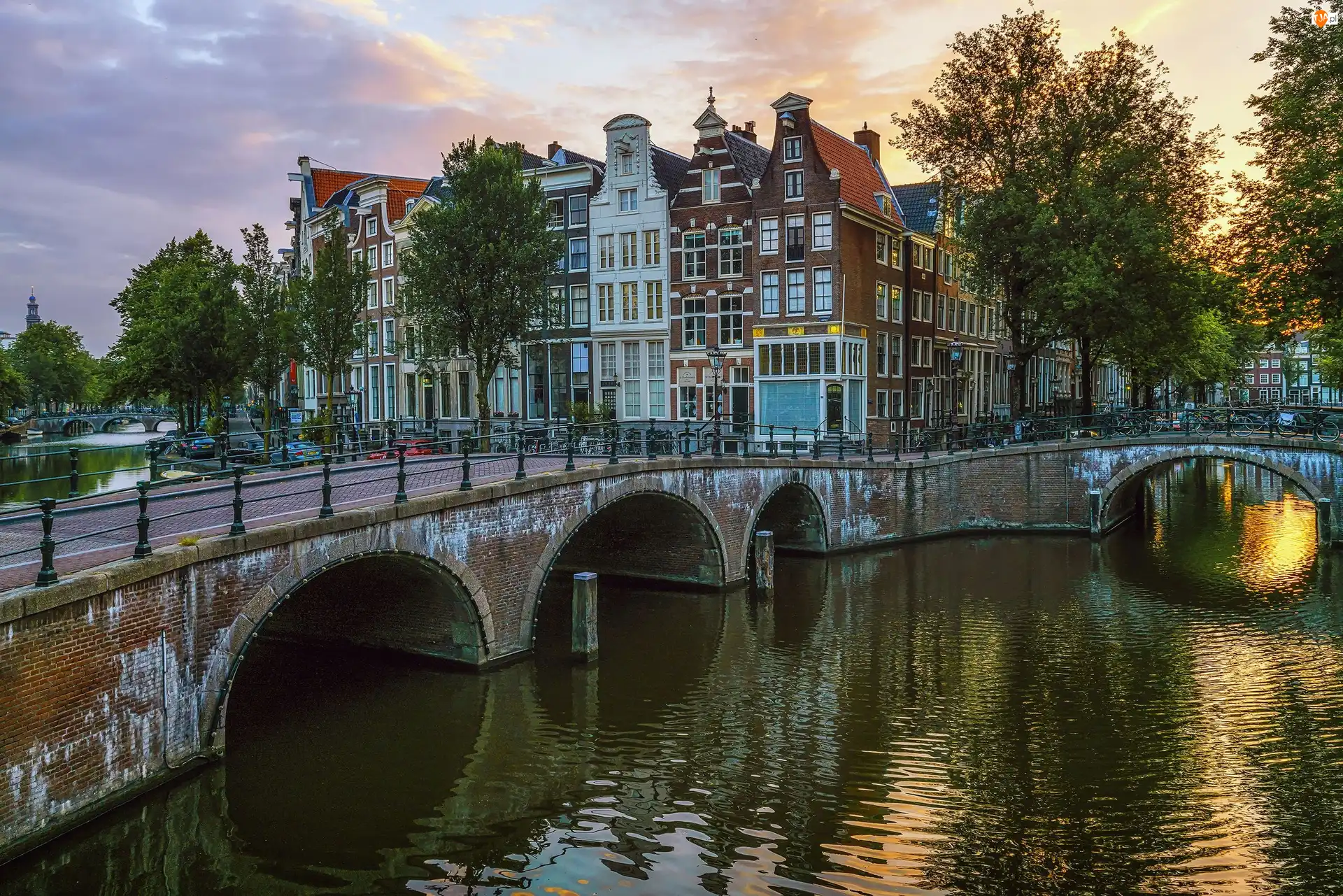Kanał Keizersgracht, Mosty, Amsterdam, Holandia, Domy