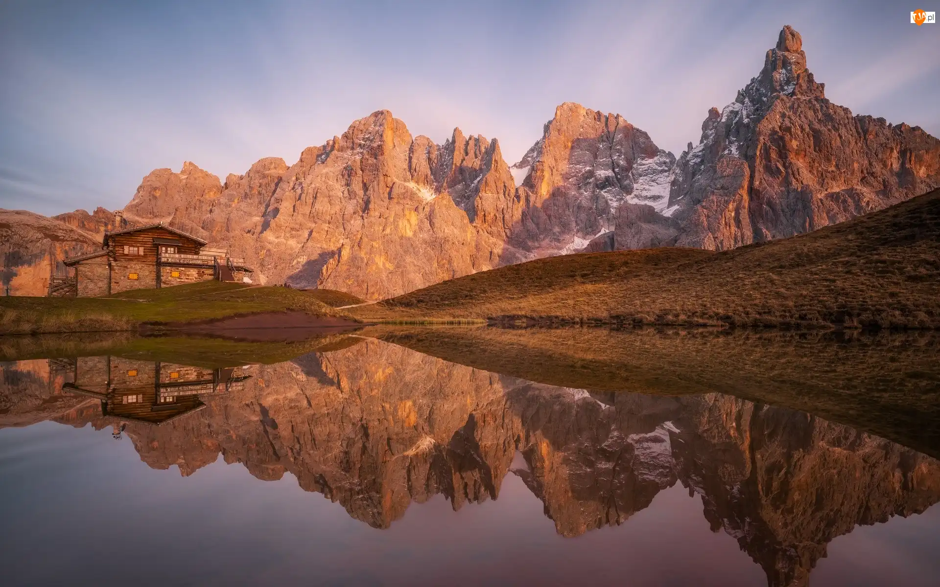 Odbicie, Szczyt, Schronisko Baita Segantini, Jezioro, Dom, Cimon della Pala, Góry, Włochy, Dolomity