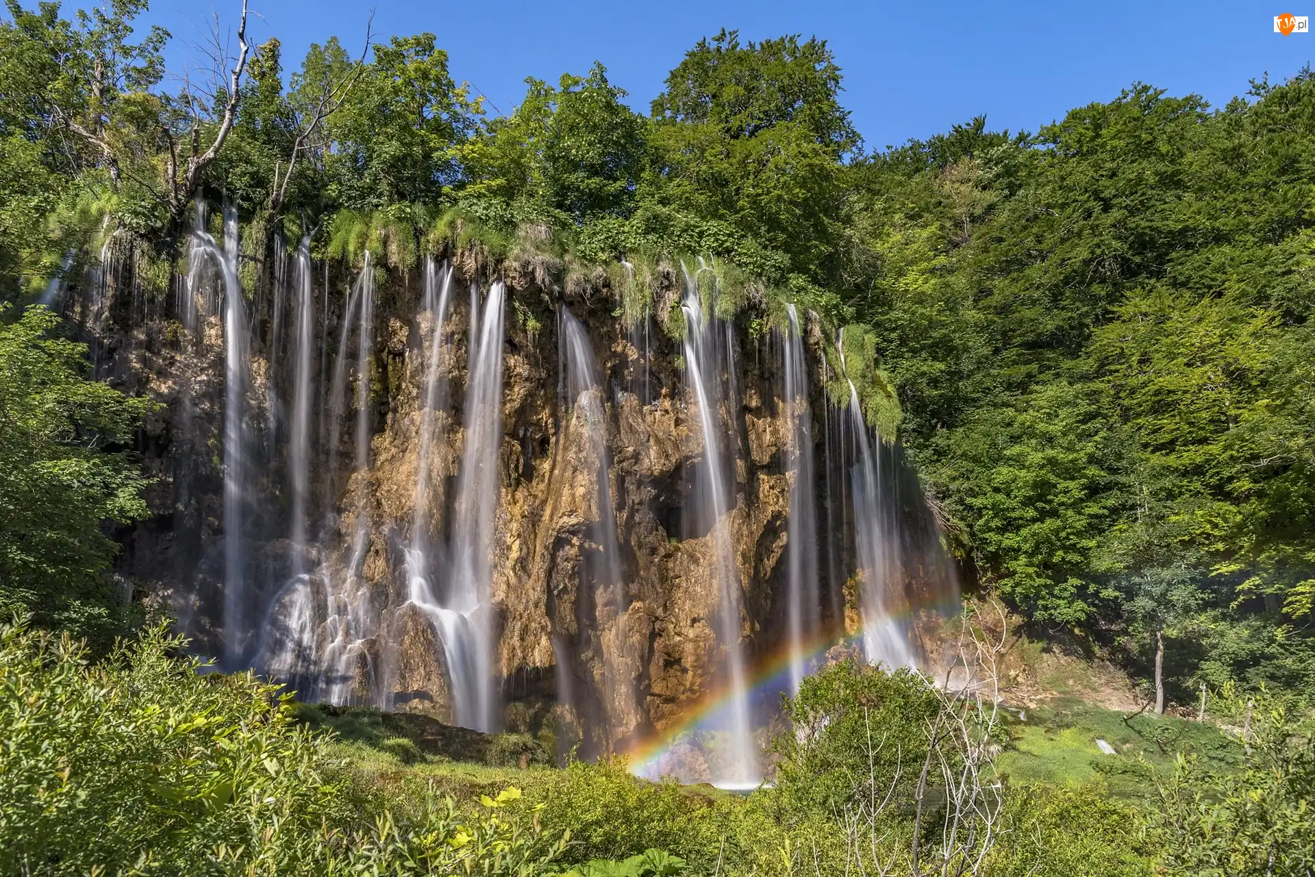 Drzewa, Park Narodowy Jezior Plitwickich, Wodospad Galovac, Chorwacja, Skały, Tęcza