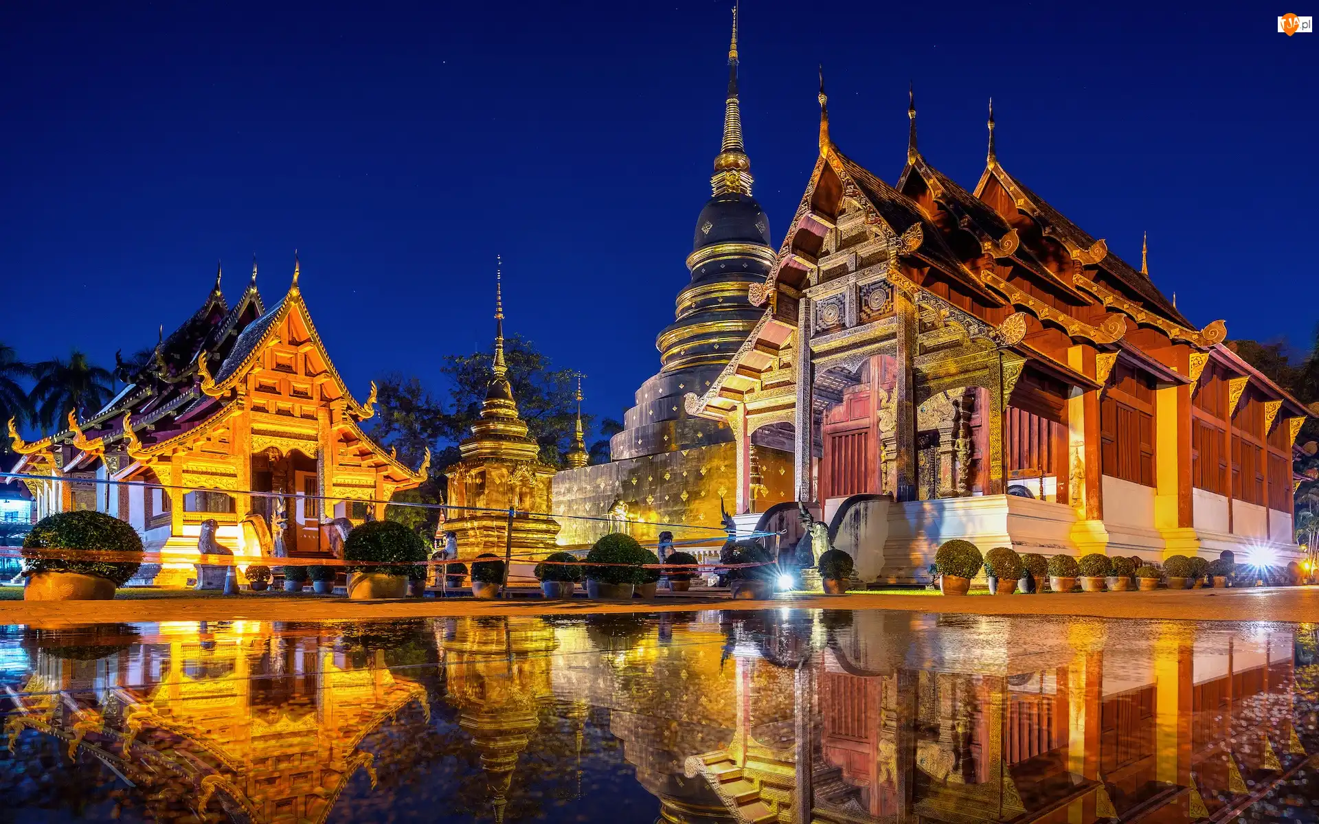 Chiang Mai, Tajlandia, Wat Phra Singh Woramahawihan, Odbicie, Świątynia, Noc