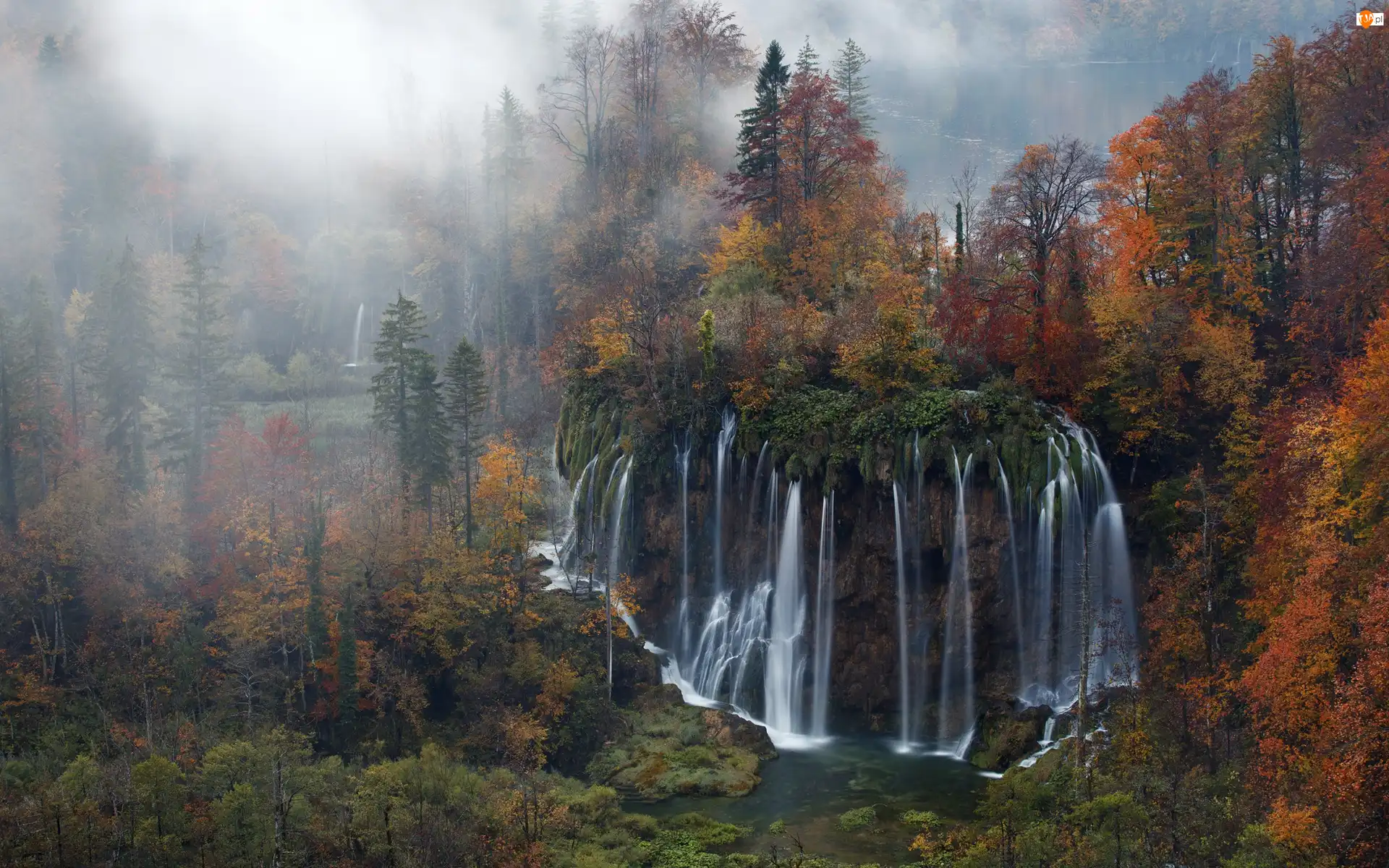 Plitwice, Chorwacja, Jesień, Park Narodowy Jezior Plitwickich, Jezioro, Las, Wodospad